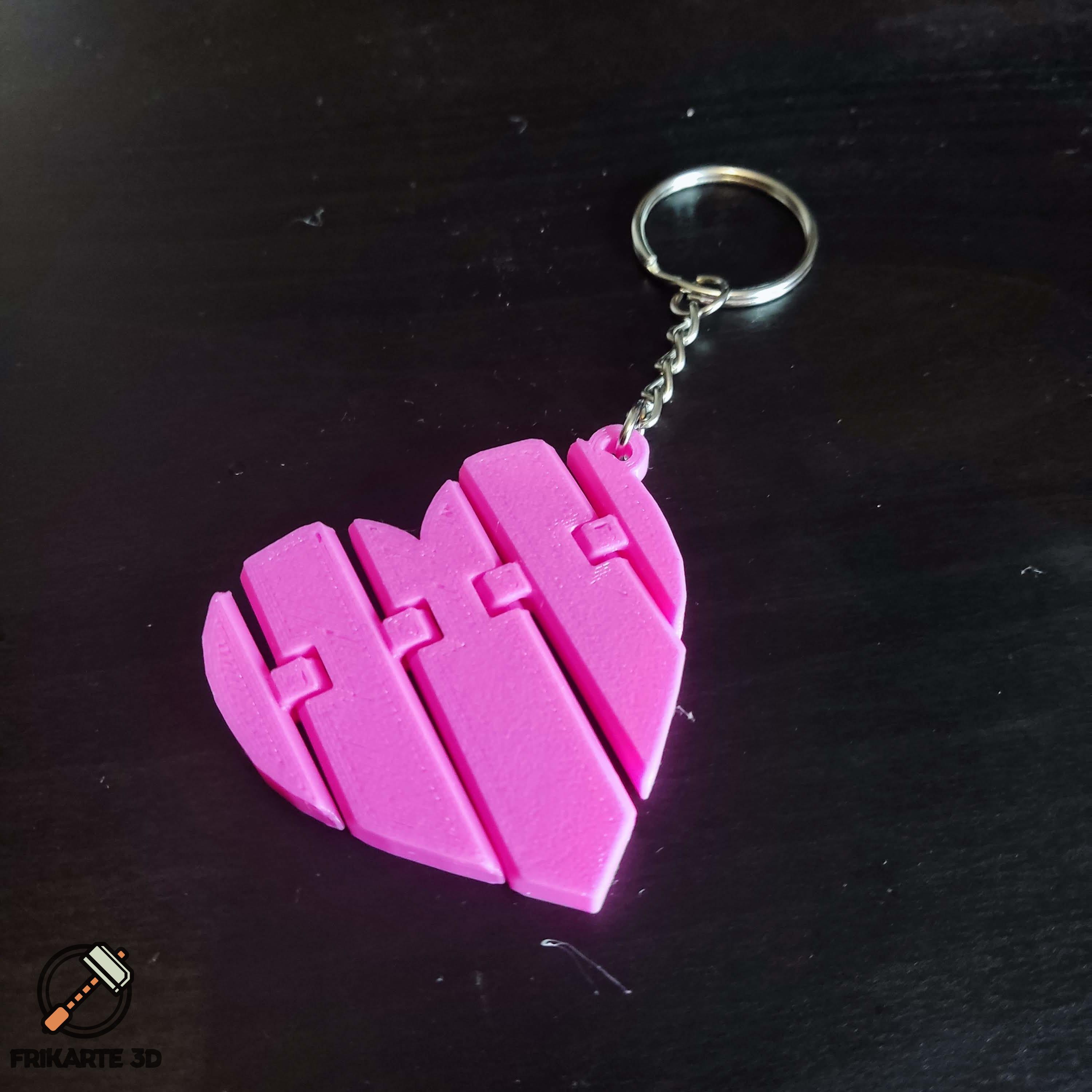 Flexi Heart Keychain 3d model
