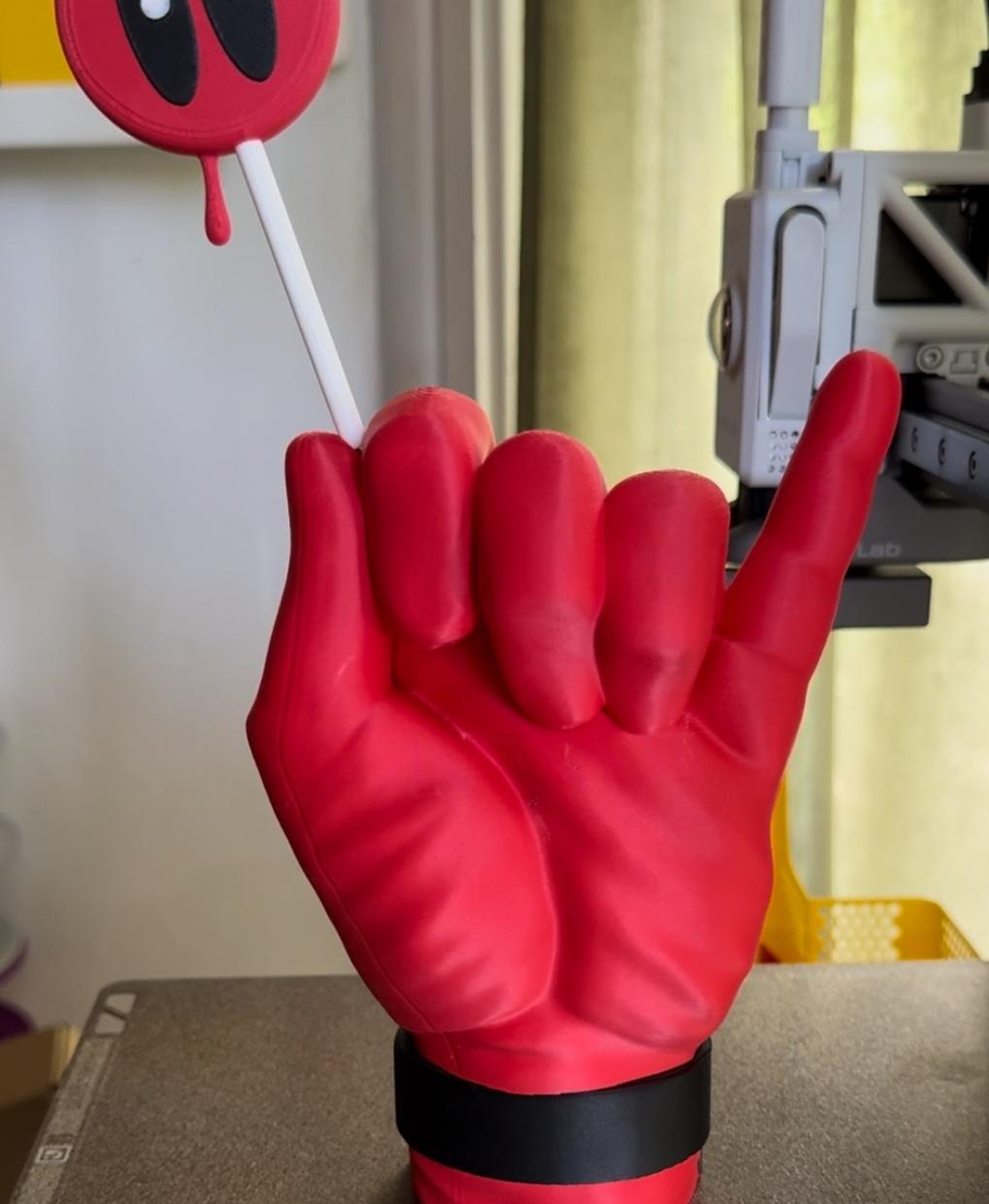 Deadpool Hand - ✋💀 Just a simple print on my Bambu A1 with maximum effect! Not a Marvel fan, but this Deadpool hand might just win me over - 3d model