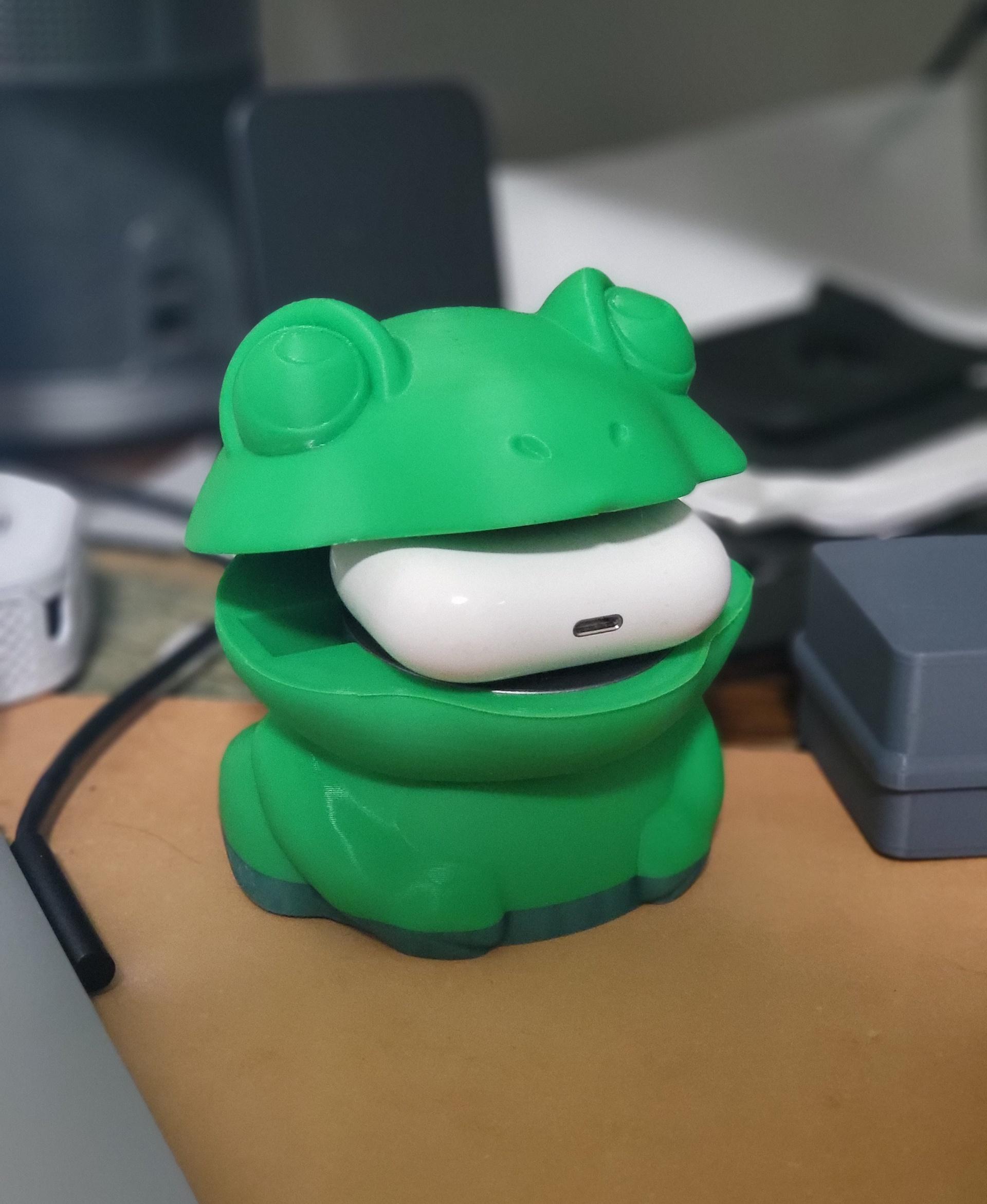 Frog Cable Holder - Holoprops - Came out great! - 3d model