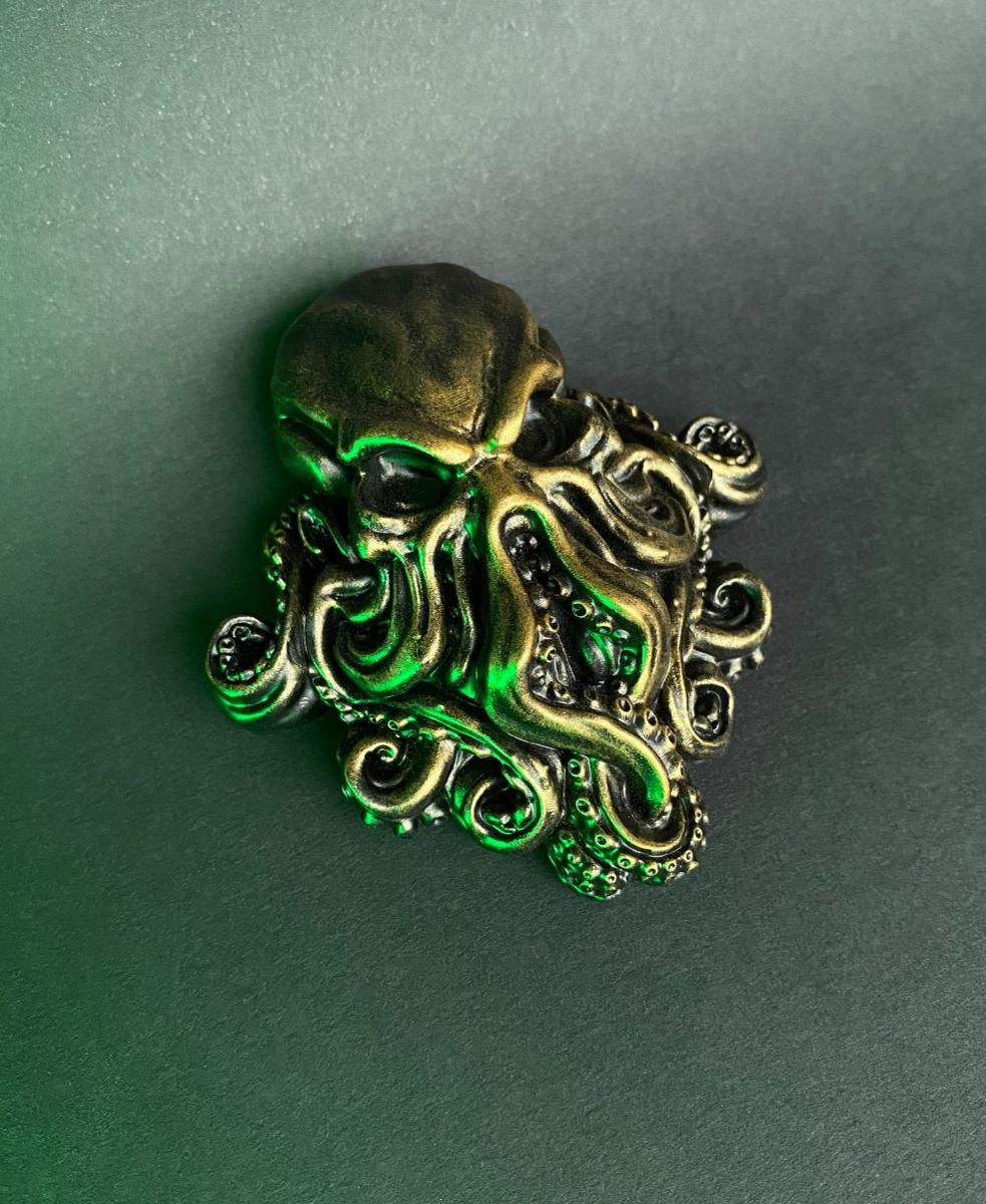 Cthulhu  - Printed hollow at 50% scale on Elegoo Mars 3 Pro using 35 µm layers and Sunlu ABS-like resin. Primed with The Army Painter black primer and drybrushed with "Greedy Gold". Great design! - 3d model