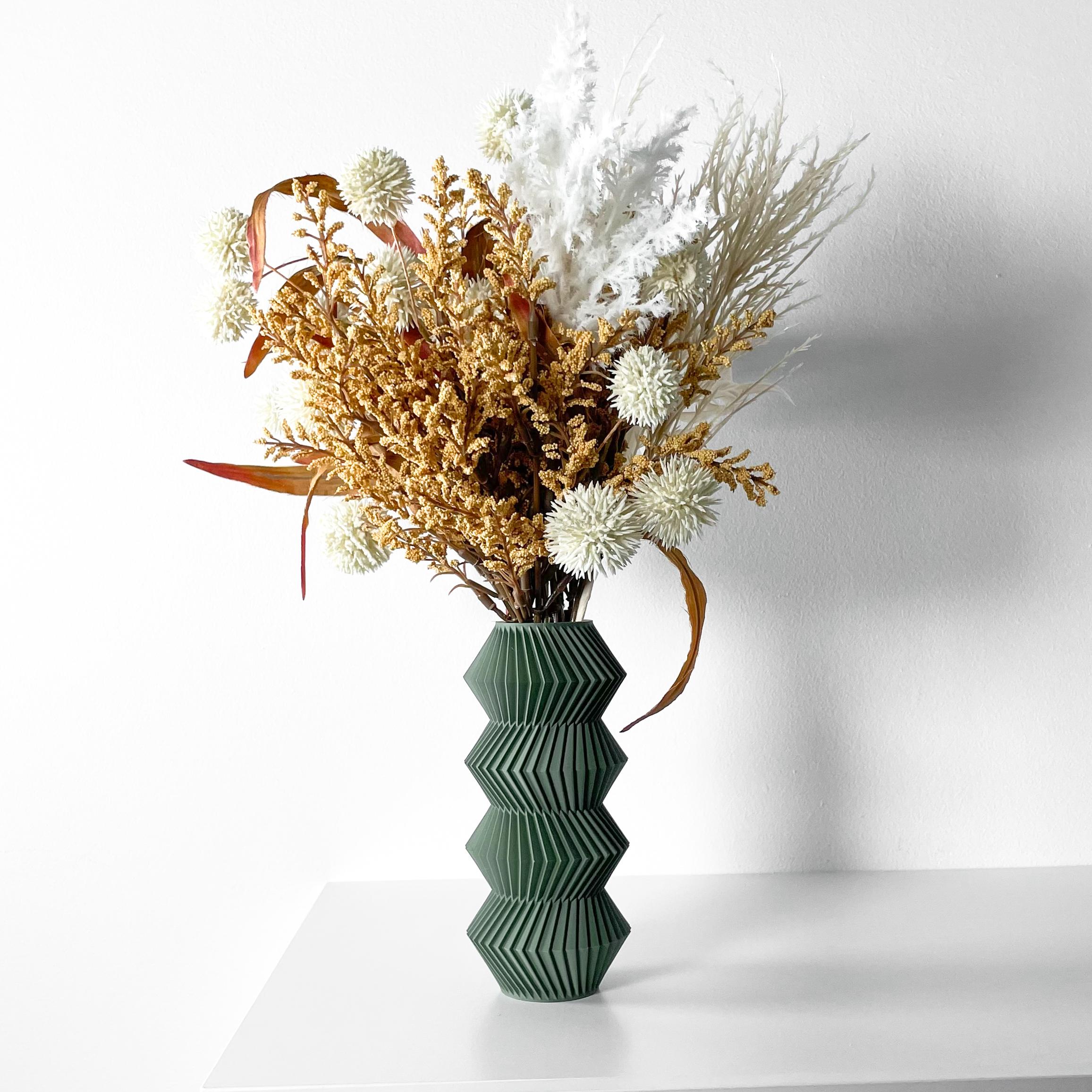 The Quelo Vase, Modern and Unique Home Decor for Dried and Flower Arrangements  | STL File 3d model
