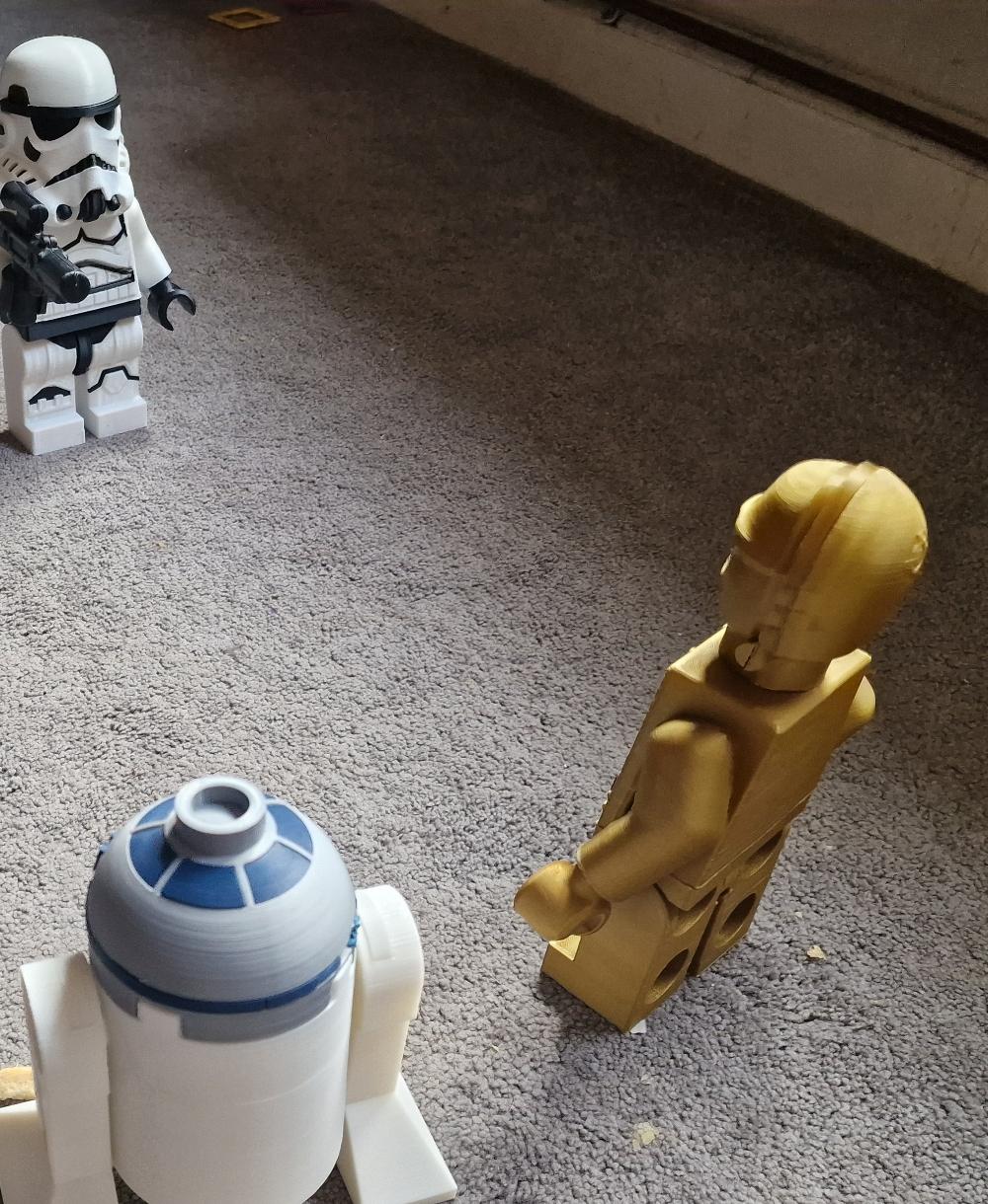 R2-D2 (6:1 LEGO-inspired brick figure, NO MMU/AMS, NO supports, NO glue) - My boy love them . Any chance you could add an R5D4 head ? The body is the same as R2D2 - 3d model