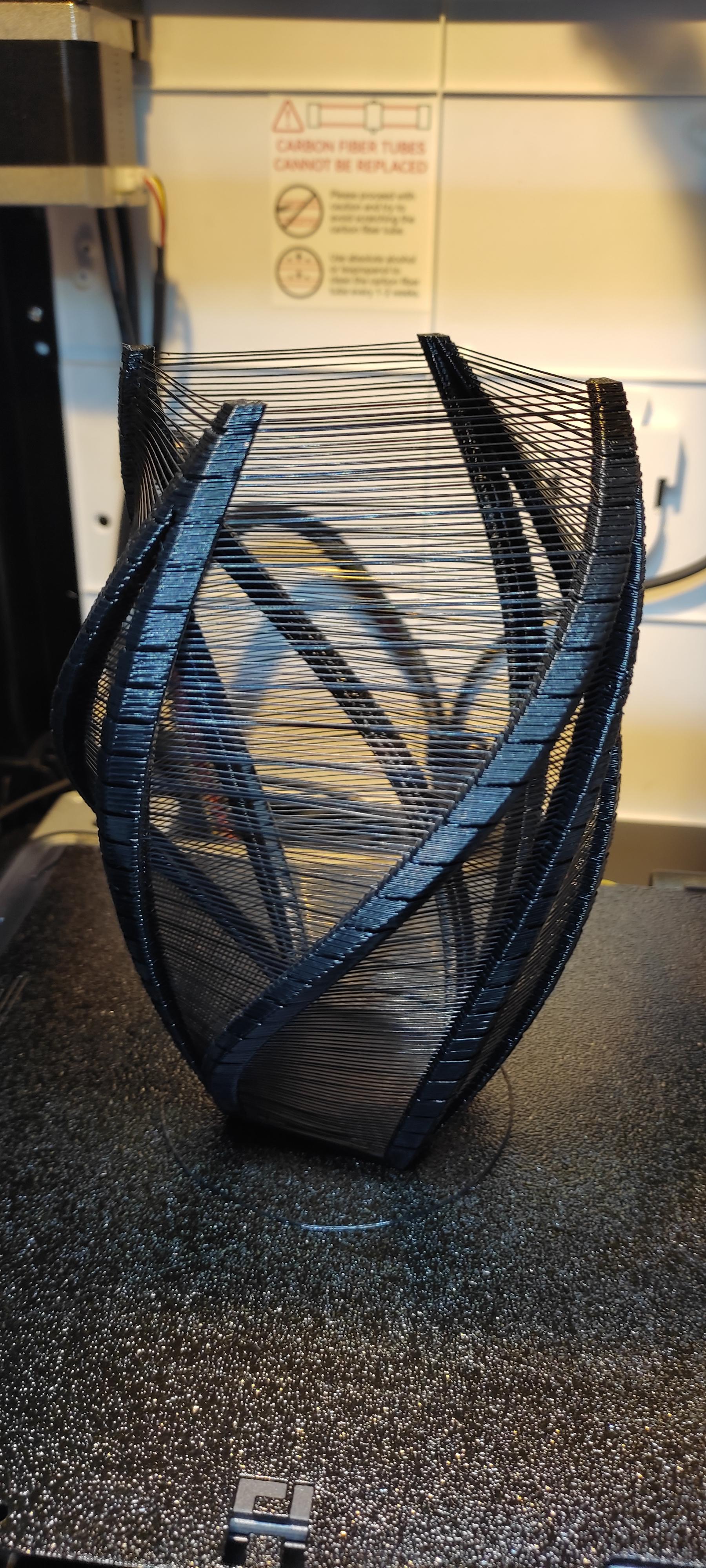 Twisty String Vase - On a QIDI X-Smart 3, 0.25 layer in ABS Rapido.
Total time 3h30m - 3d model