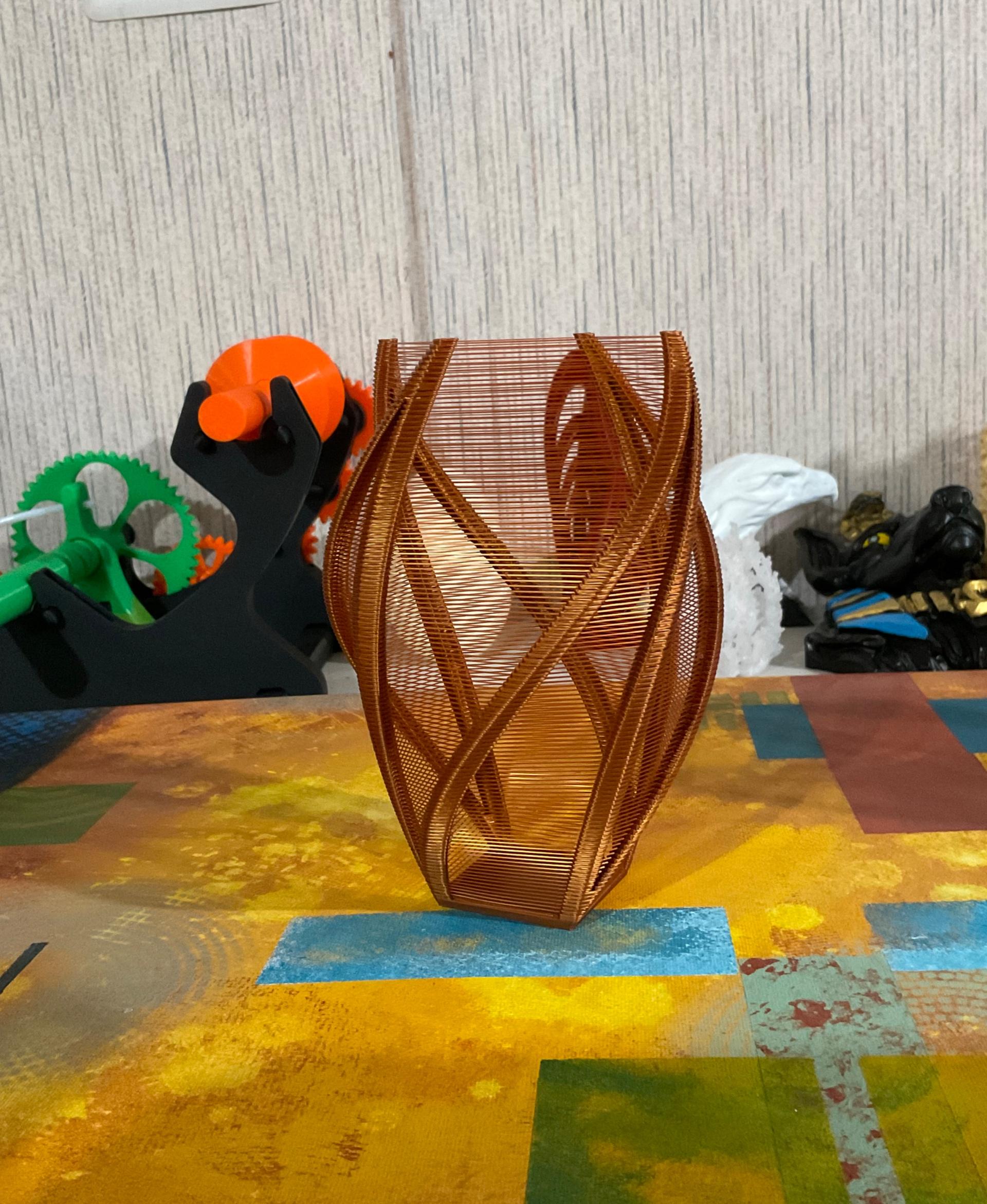 Twisty String Vase - Inland Silk Copper - 3d model
