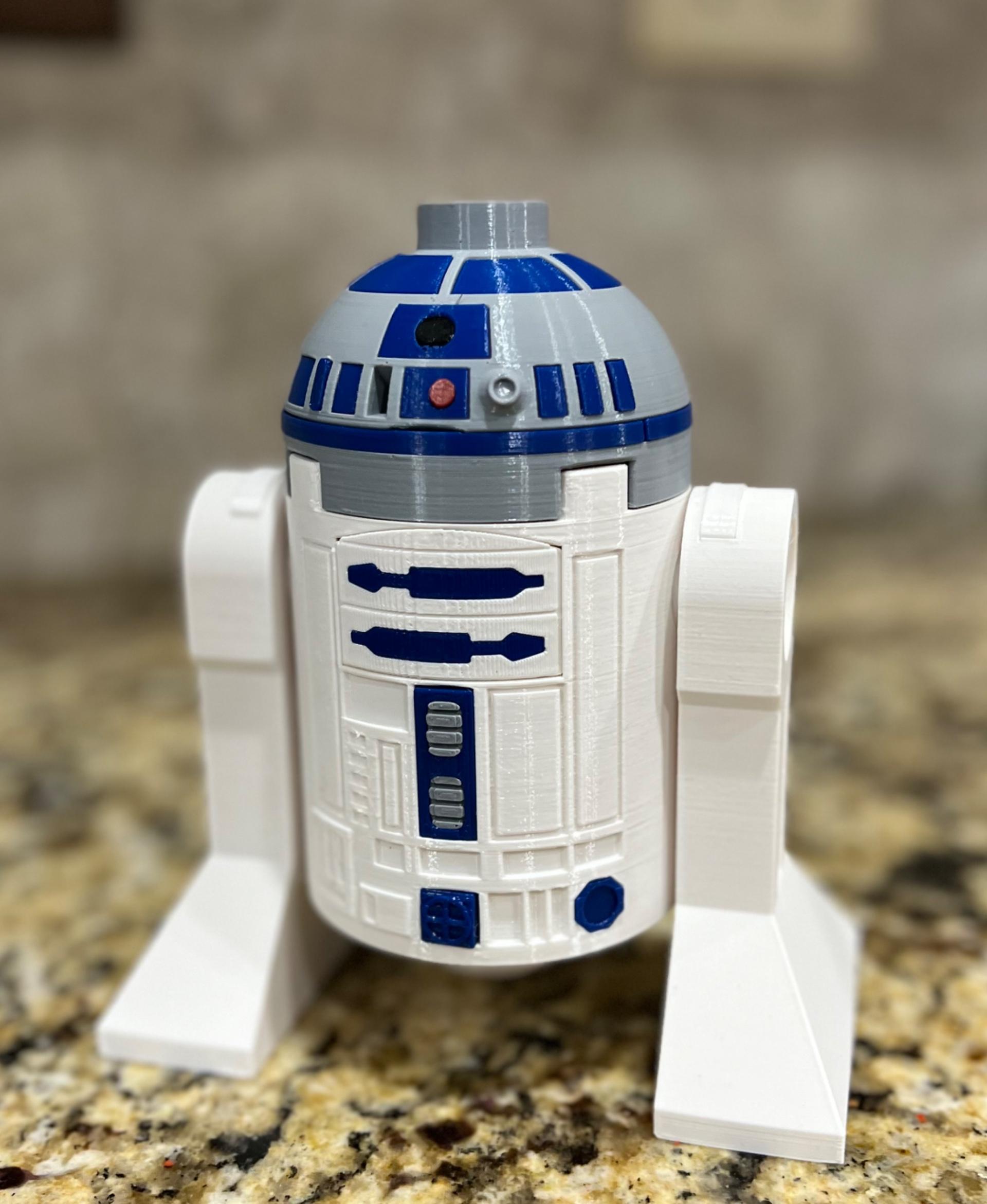 R2-D2 (6:1 LEGO-inspired brick figure, NO MMU/AMS, NO supports, NO glue) - Love this one.  - 3d model