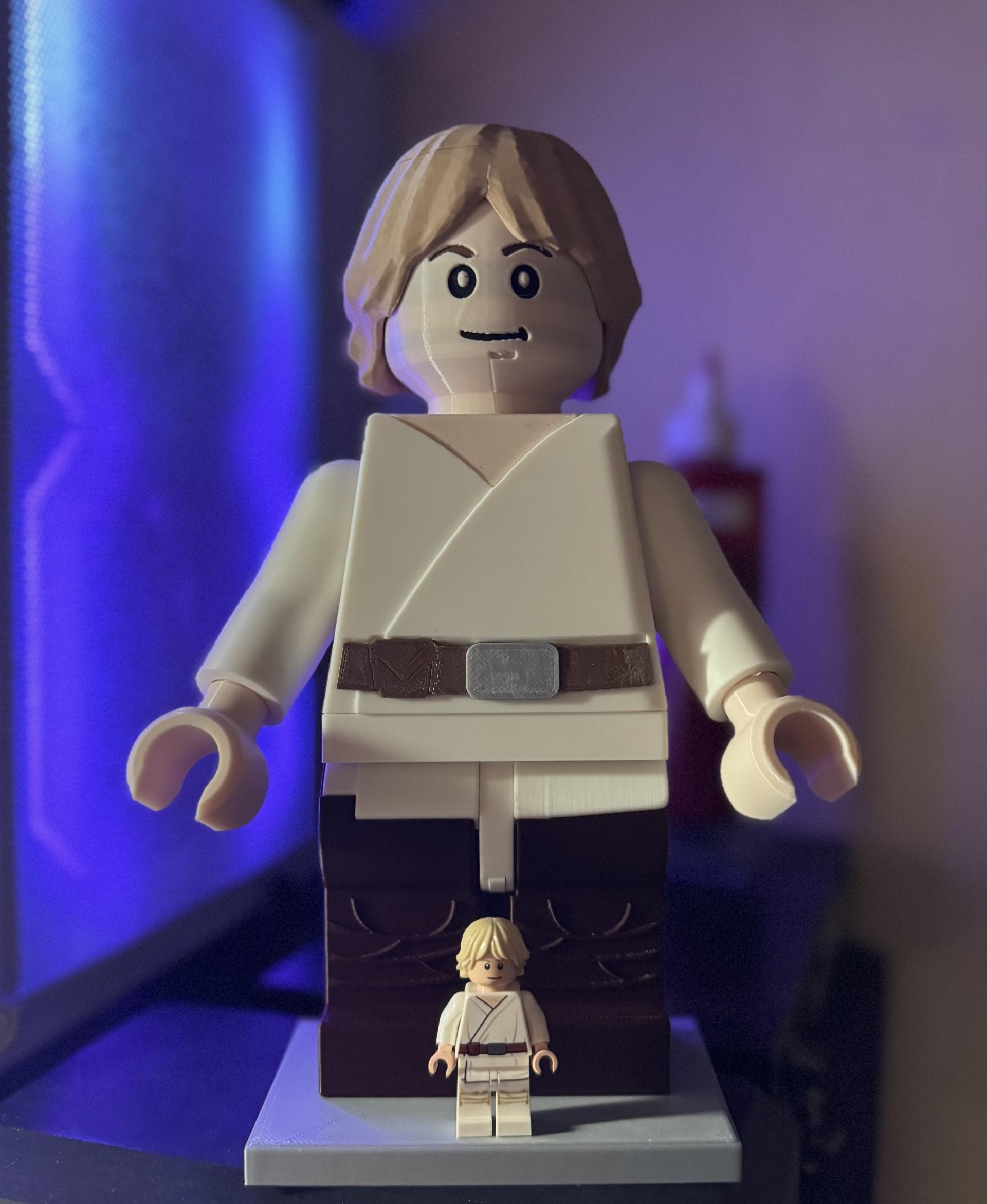 Luke Skywalker (6:1 LEGO-inspired brick figure, NO MMU/AMS, NO supports, NO glue) - The print came out great, zero issues with fitment. Had some issues with the head and filament swap, might re-print later.

Printed @ 0.16
Wall loop 4
30% infill - 3d model
