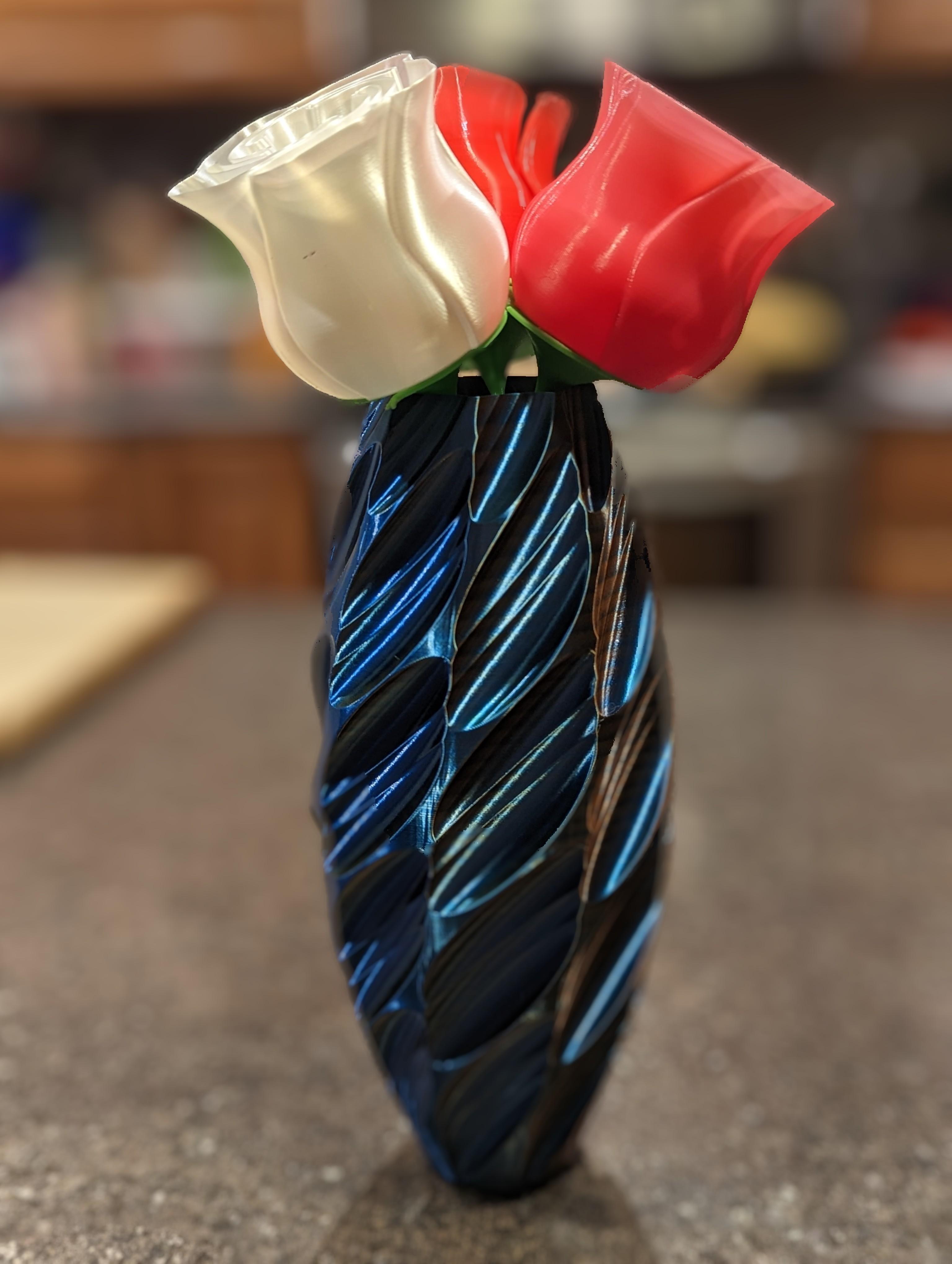 Swirling Leaves Vase 3d model