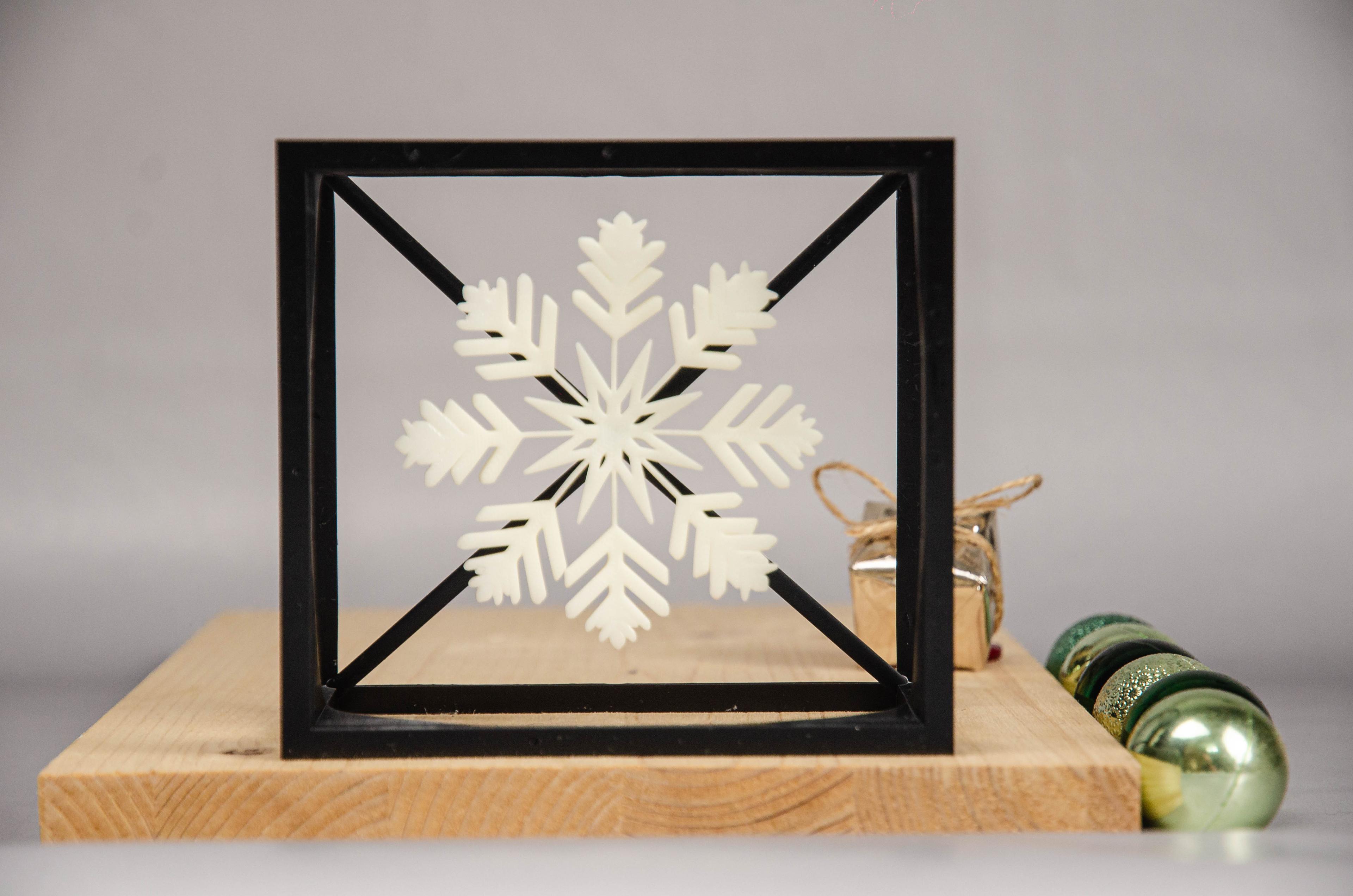 ❄️ Snowflake Cube - Floating Snowflake Design ❄️ - Pre-supported  3d model