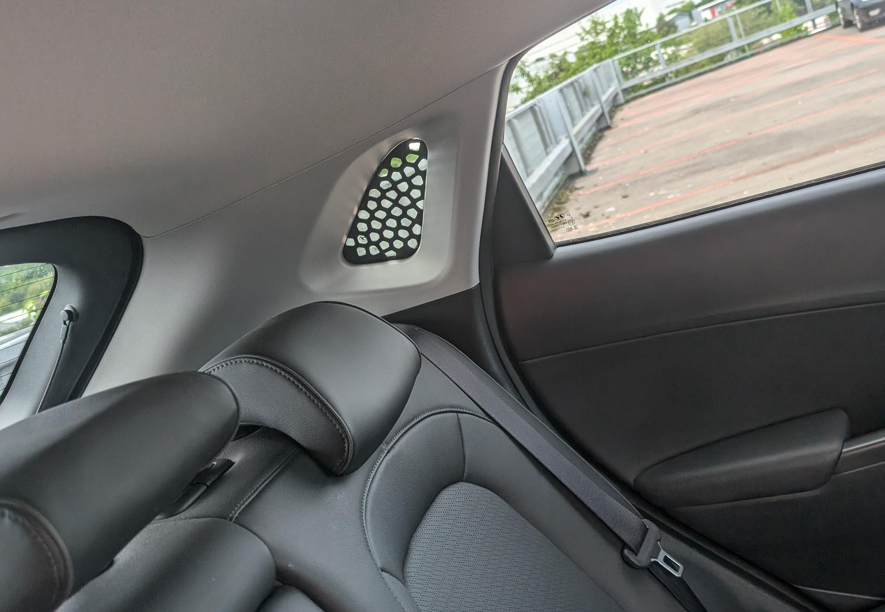 Hyundai Kona mini window insert 3d model