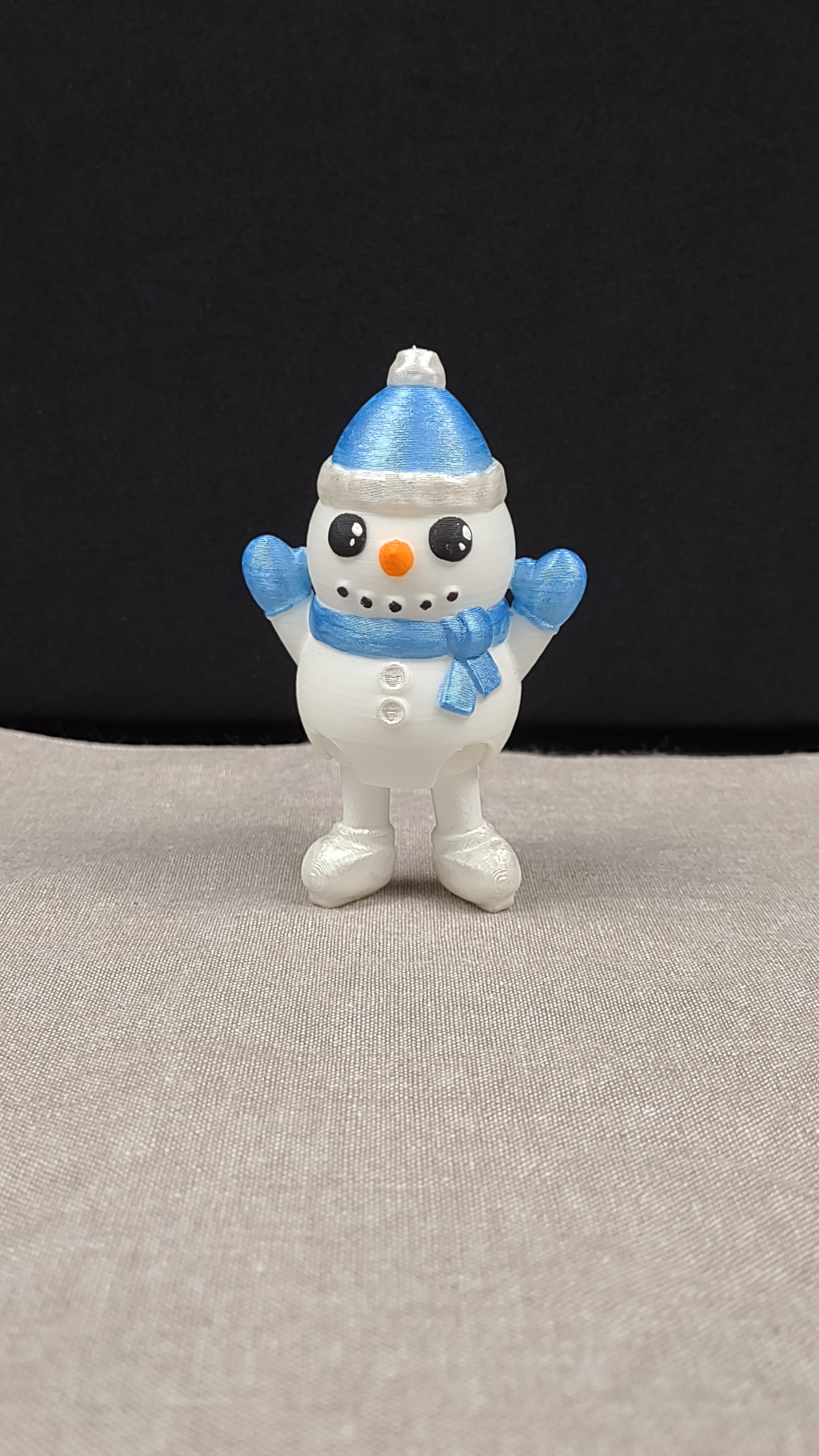 Sit or Skate Snowman with Winter Hat 3d model