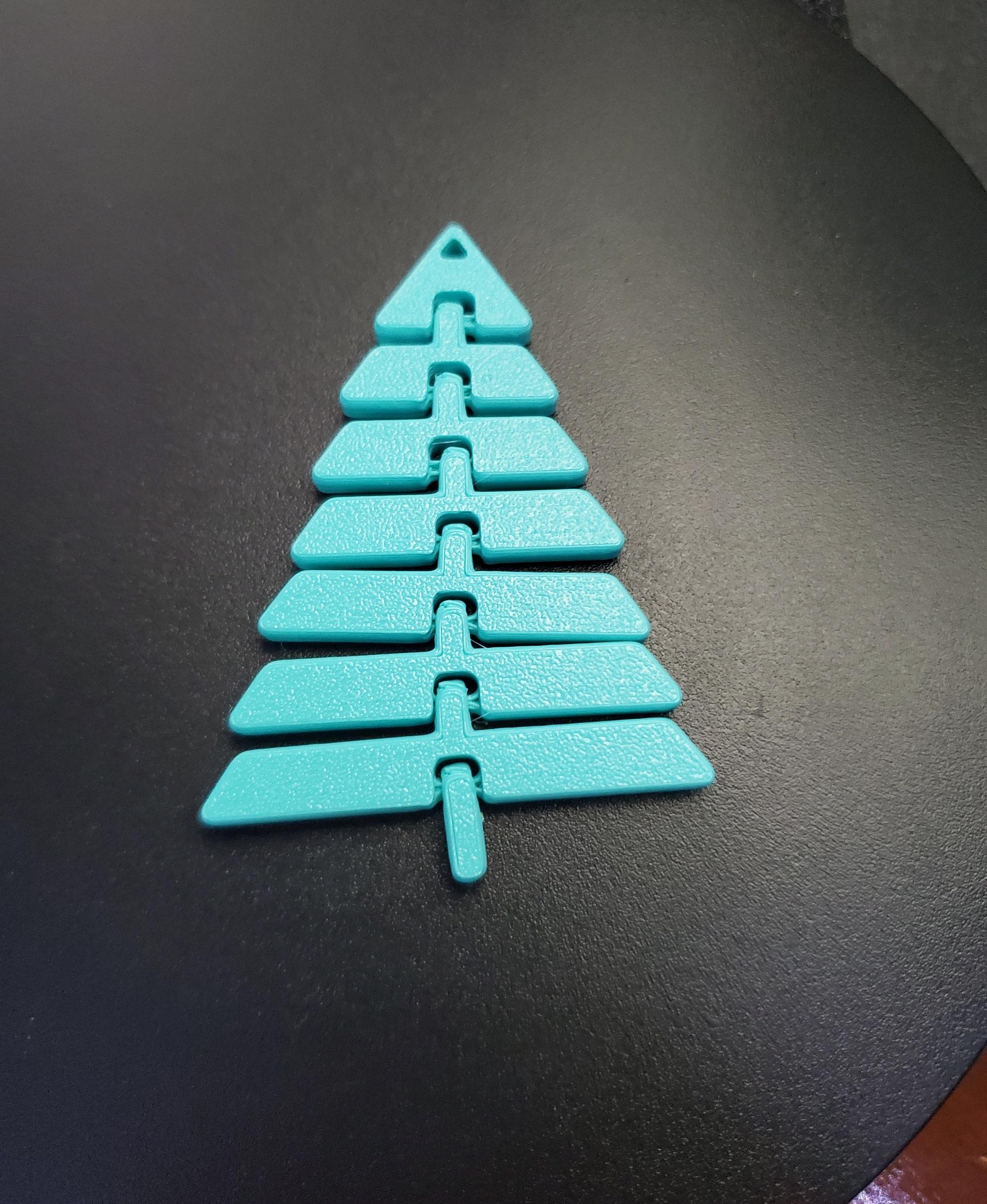 Articulated Christmas Tree Keychain - Print in place fidget toy - polymaker teal pla pro - 3d model