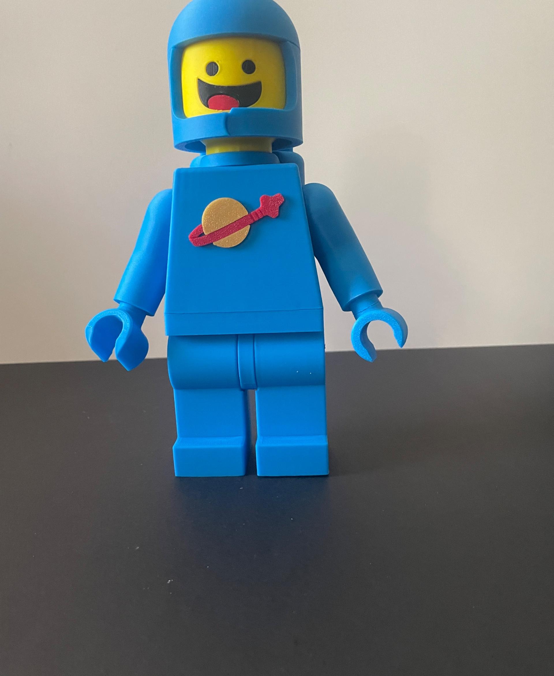 Benny's Head and Helmet (6:1 LEGO-inspired brick figure, NO MMU/AMS, NO supports, NO glue) - Spaceship! - 3d model