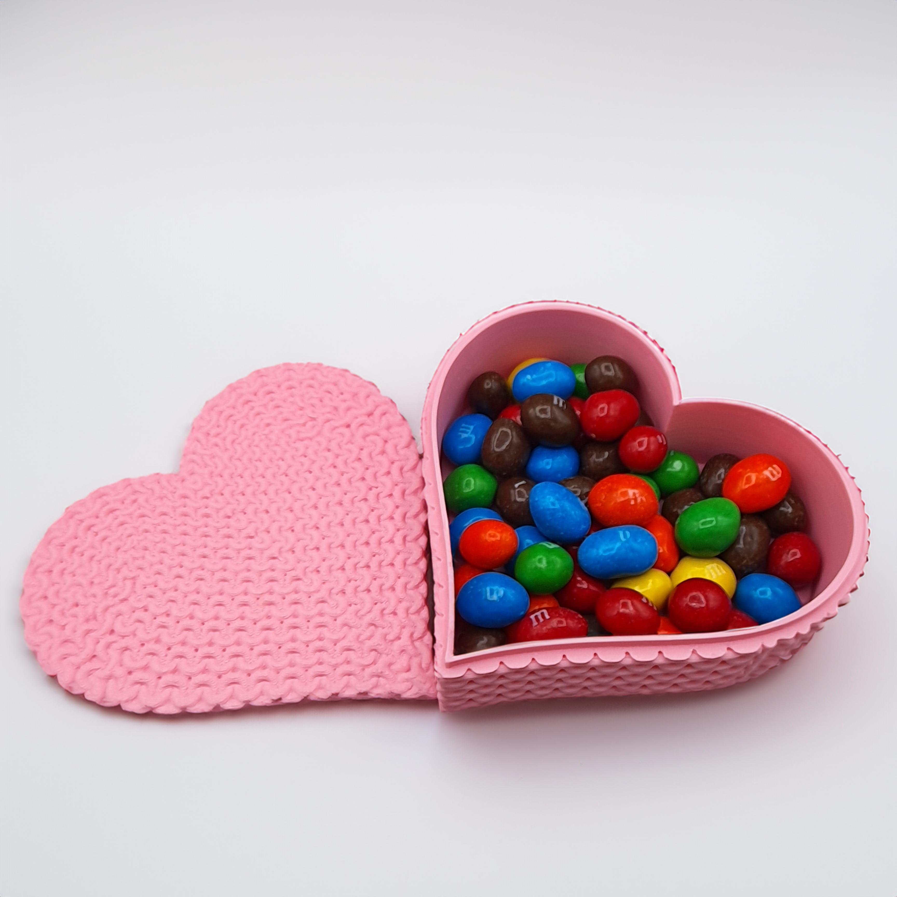 HEART KNITTED CROCHET CONTAINER VALENTINES STORAGE 3d model