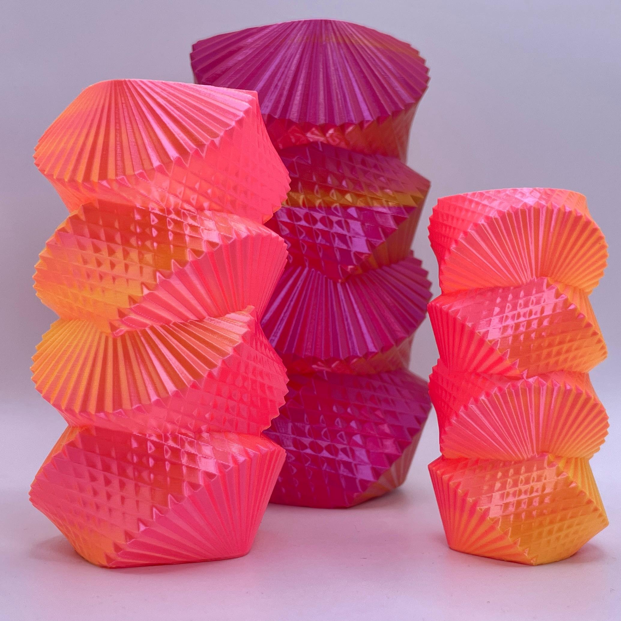 Groovy Vase - Fabulous models, DaddyWazzy!  Sparta3D Prismatic Gold-Rose and Yellow-Pink PLA - 3d model