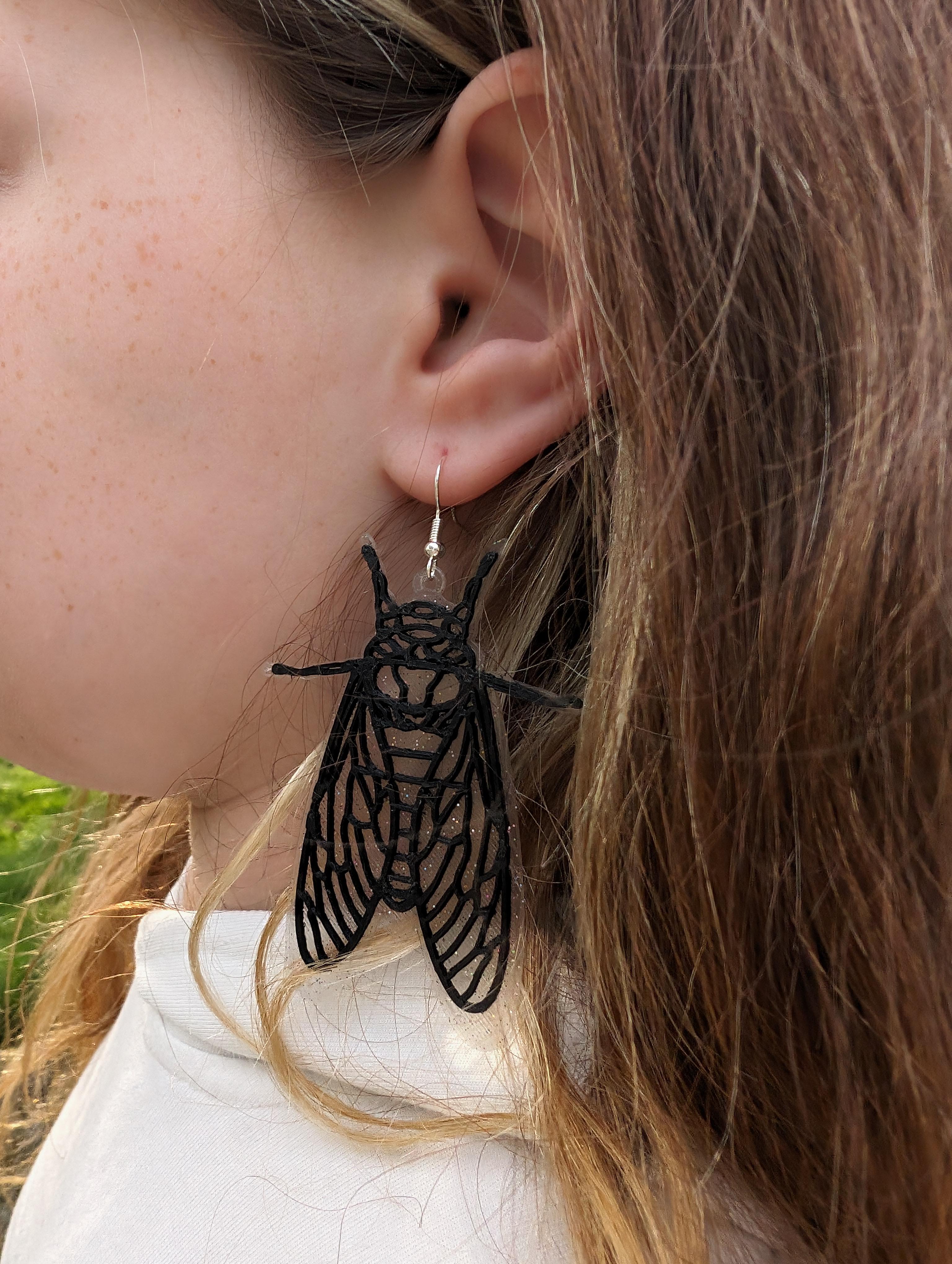 Cicada invasion earrings - easy 2-color printing with filament change, entomology pendant, jewelry  3d model