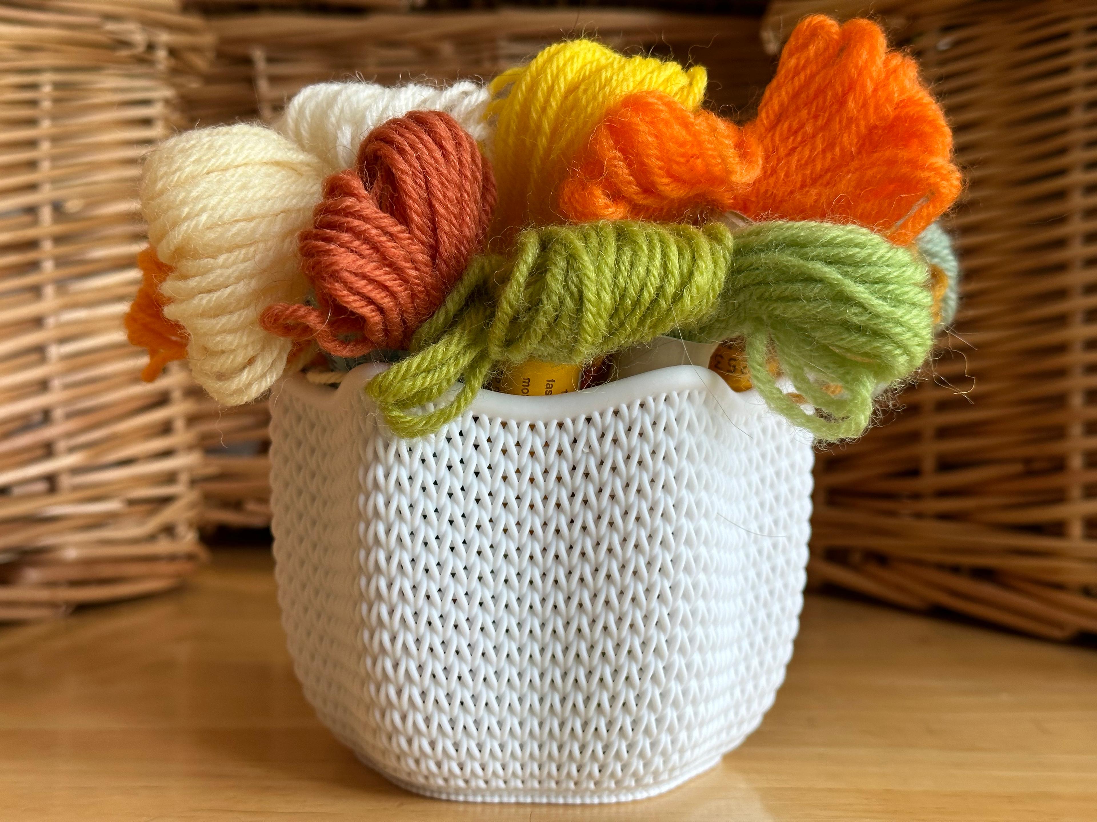 3D file Wooden Yarn Bowl Holder Bowls for Knitting Crochet Yarn