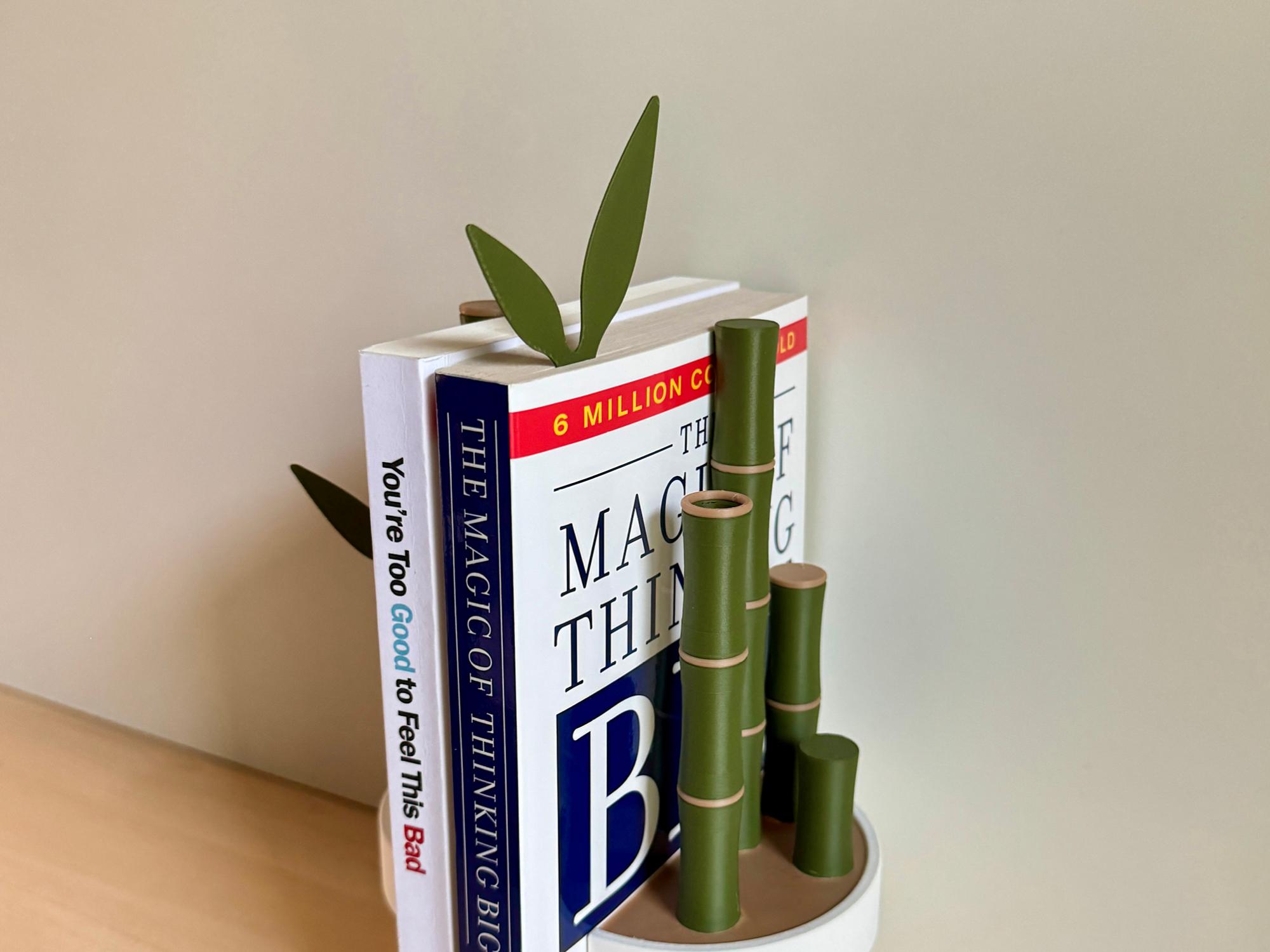 Bambooks, bookends with bookmarks. 3d model