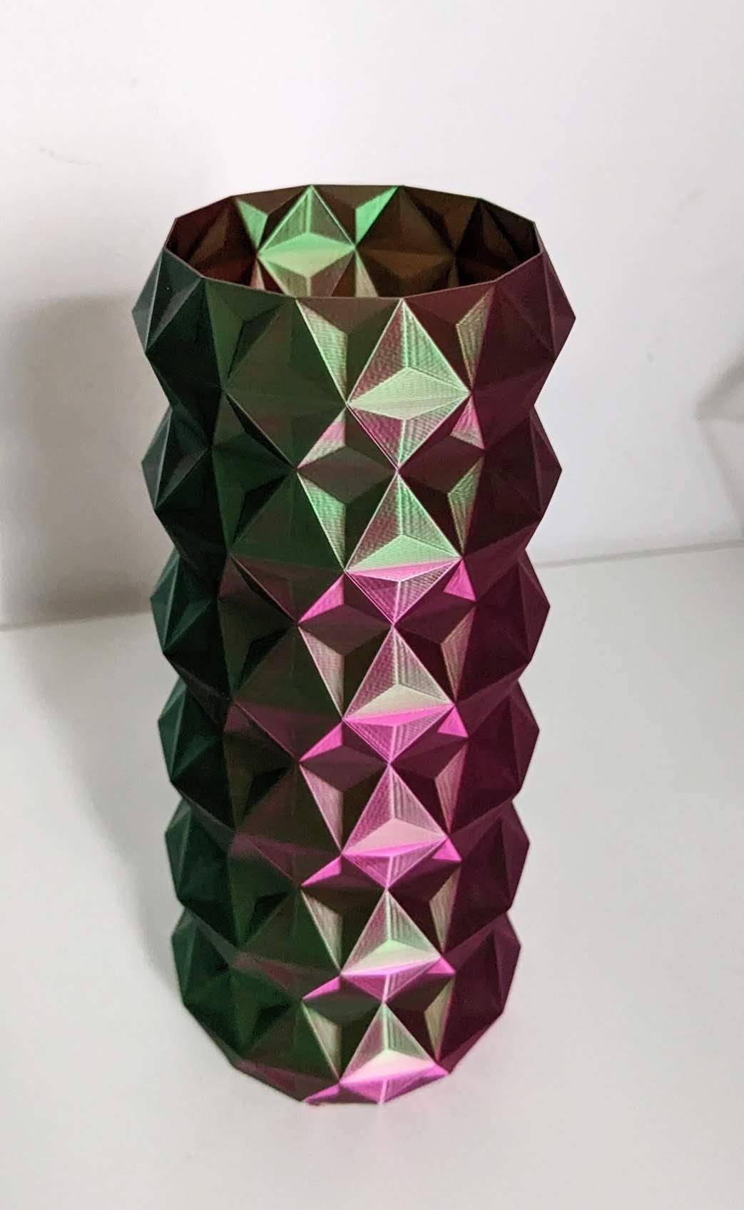 Low poly Vase 3d model
