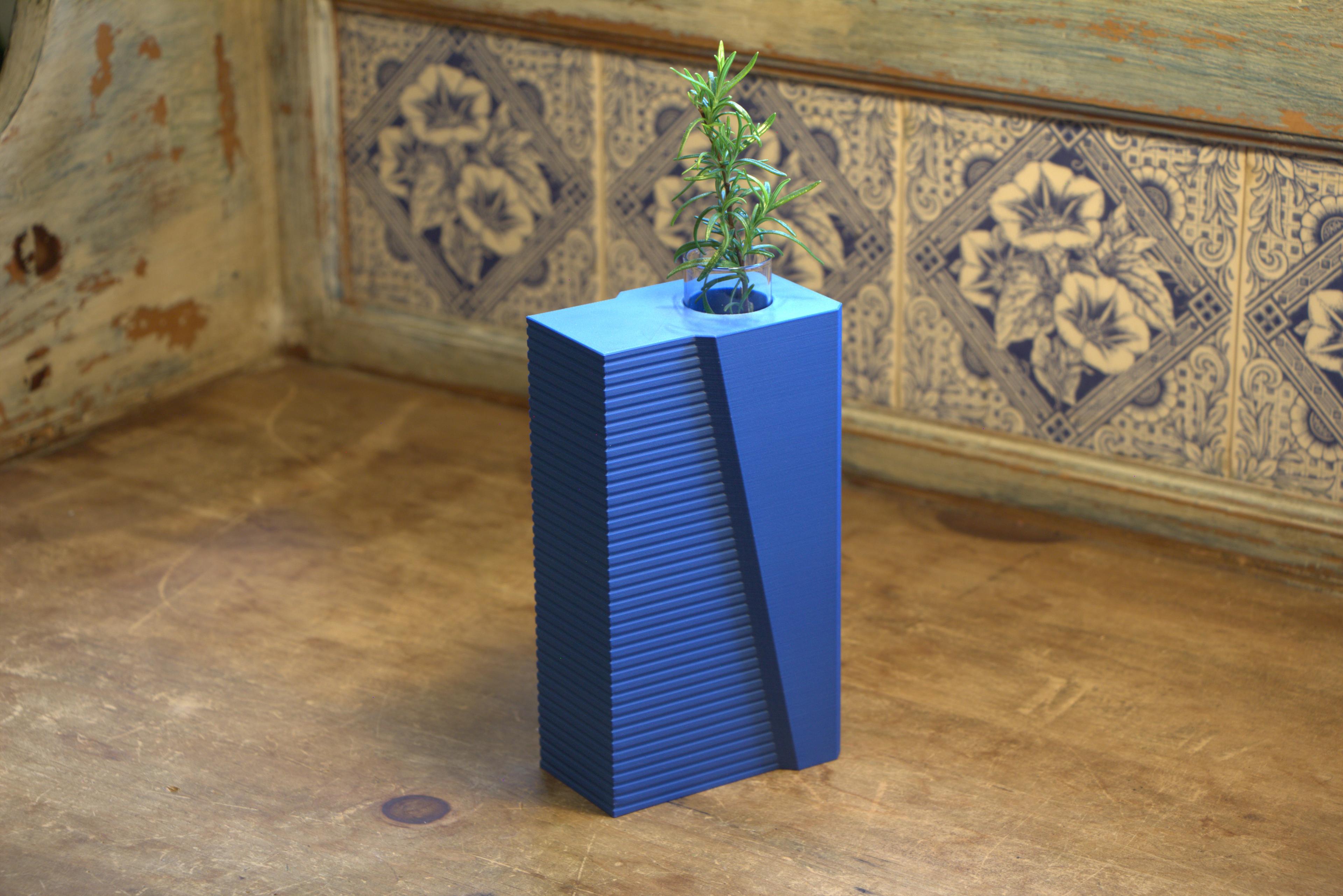 SLANT Neo-Brutalist Vase 3d model