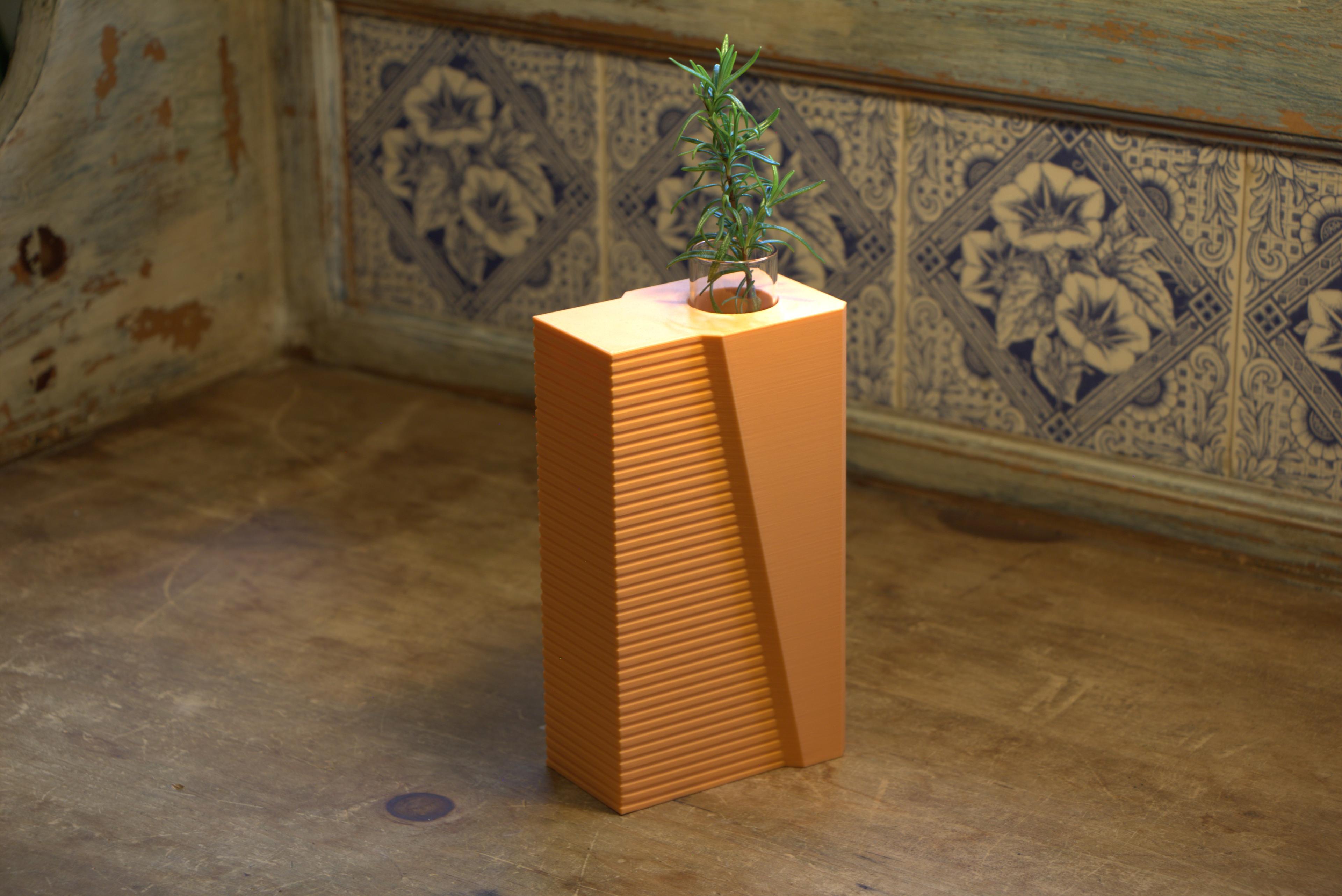 SLANT Neo-Brutalist Vase 3d model