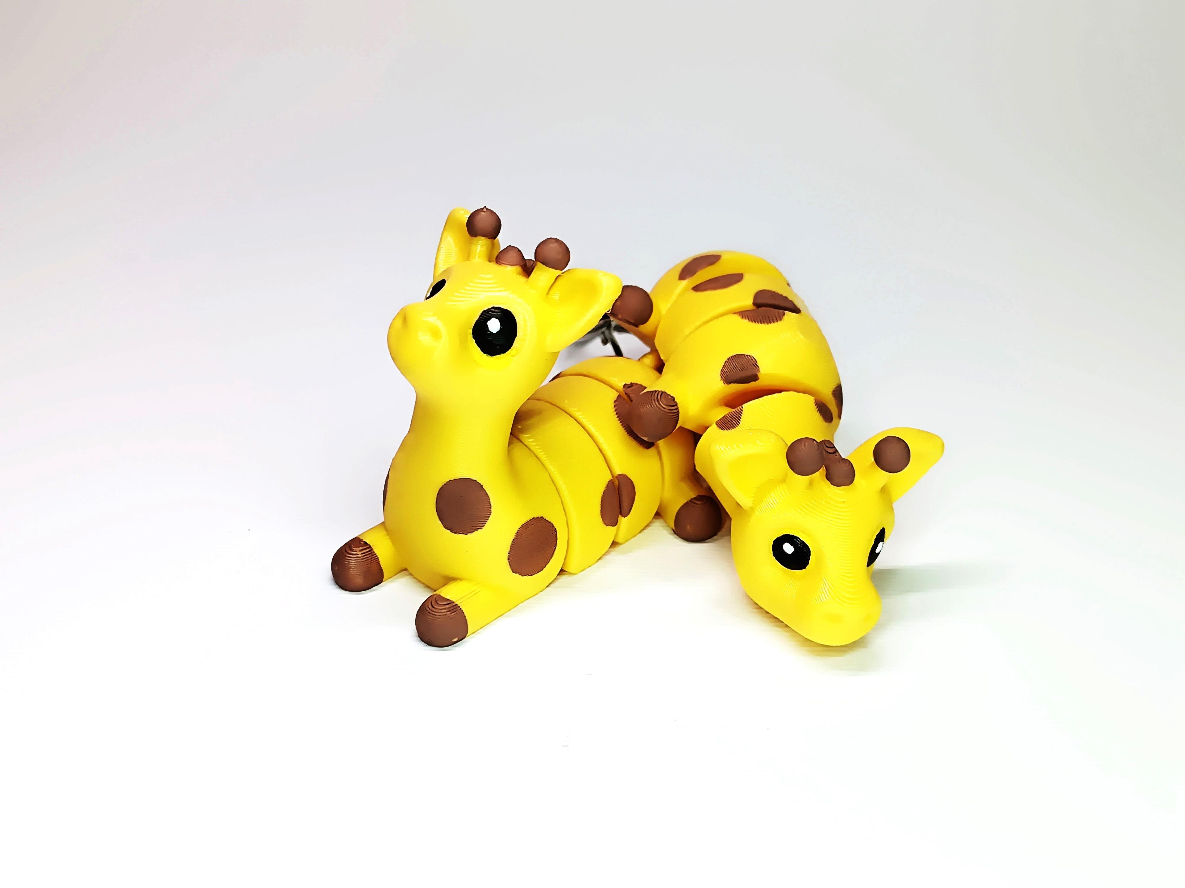  Cute Flexi Pets Giraffe (Keychain Friendly) 3d model