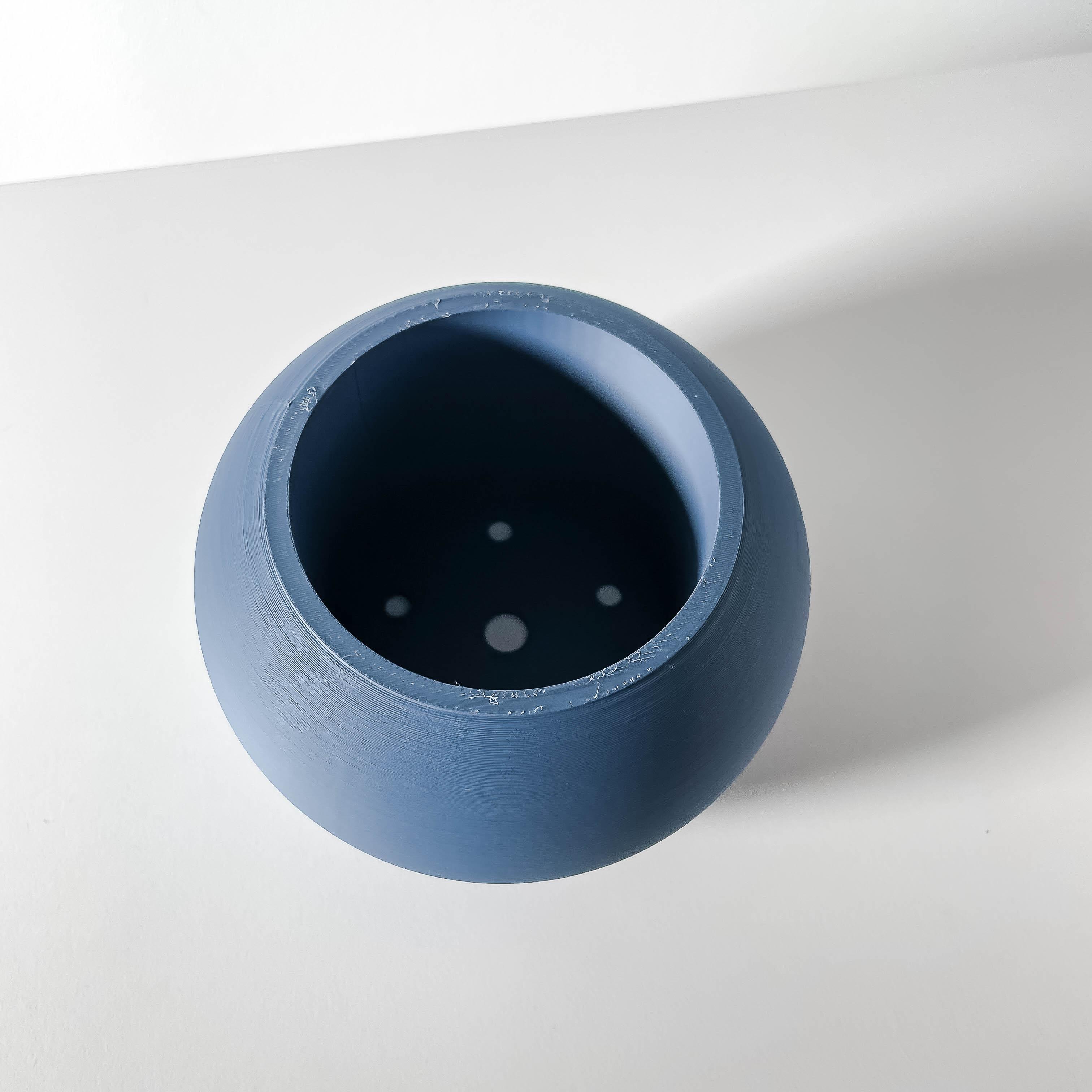 The Rono Simple Planter Pot with Drainage Tray & Stand Included: Modern and Unique Home Decor 3d model