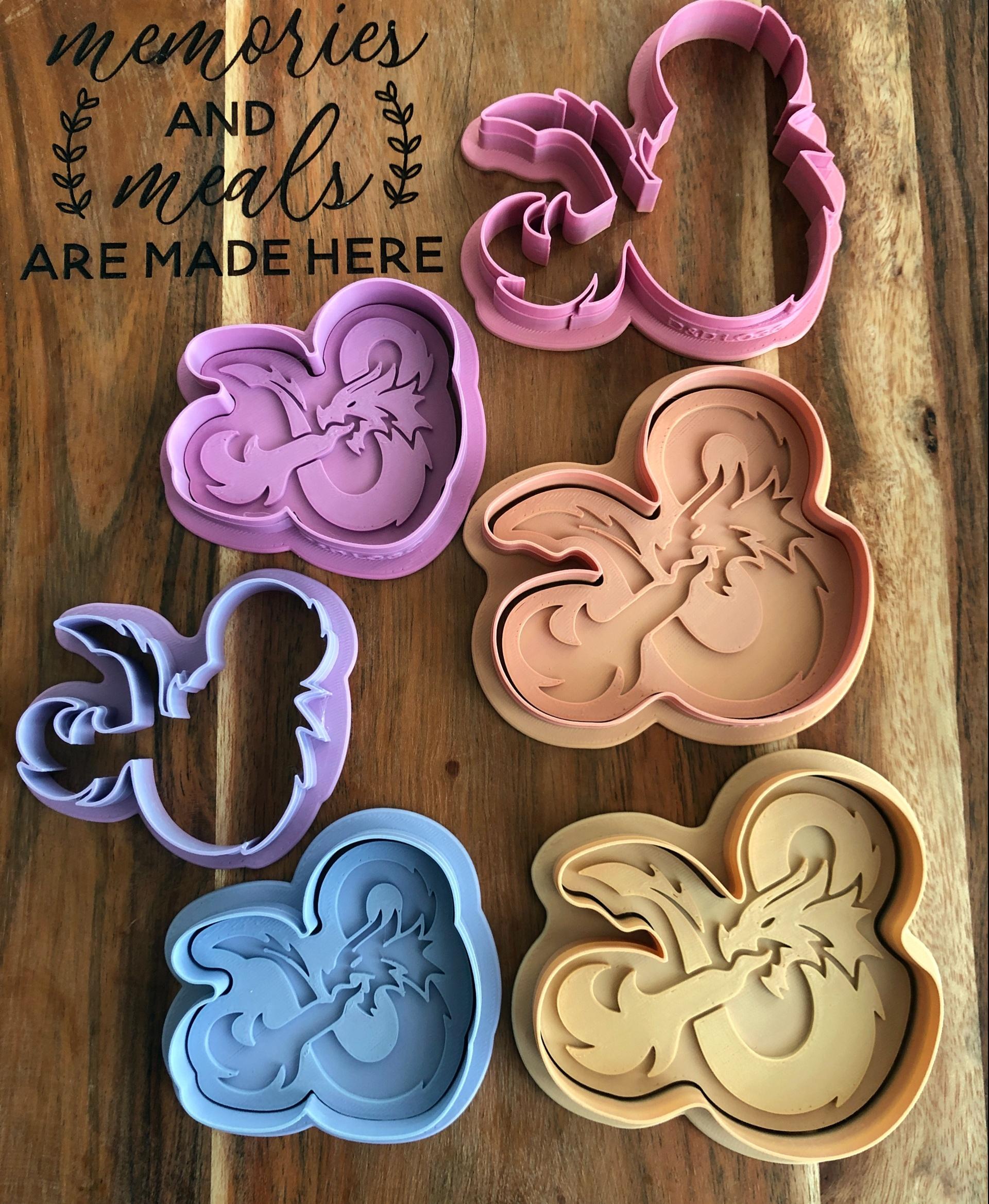 DnD Logo Cookie Cutters and Stamps 3d model