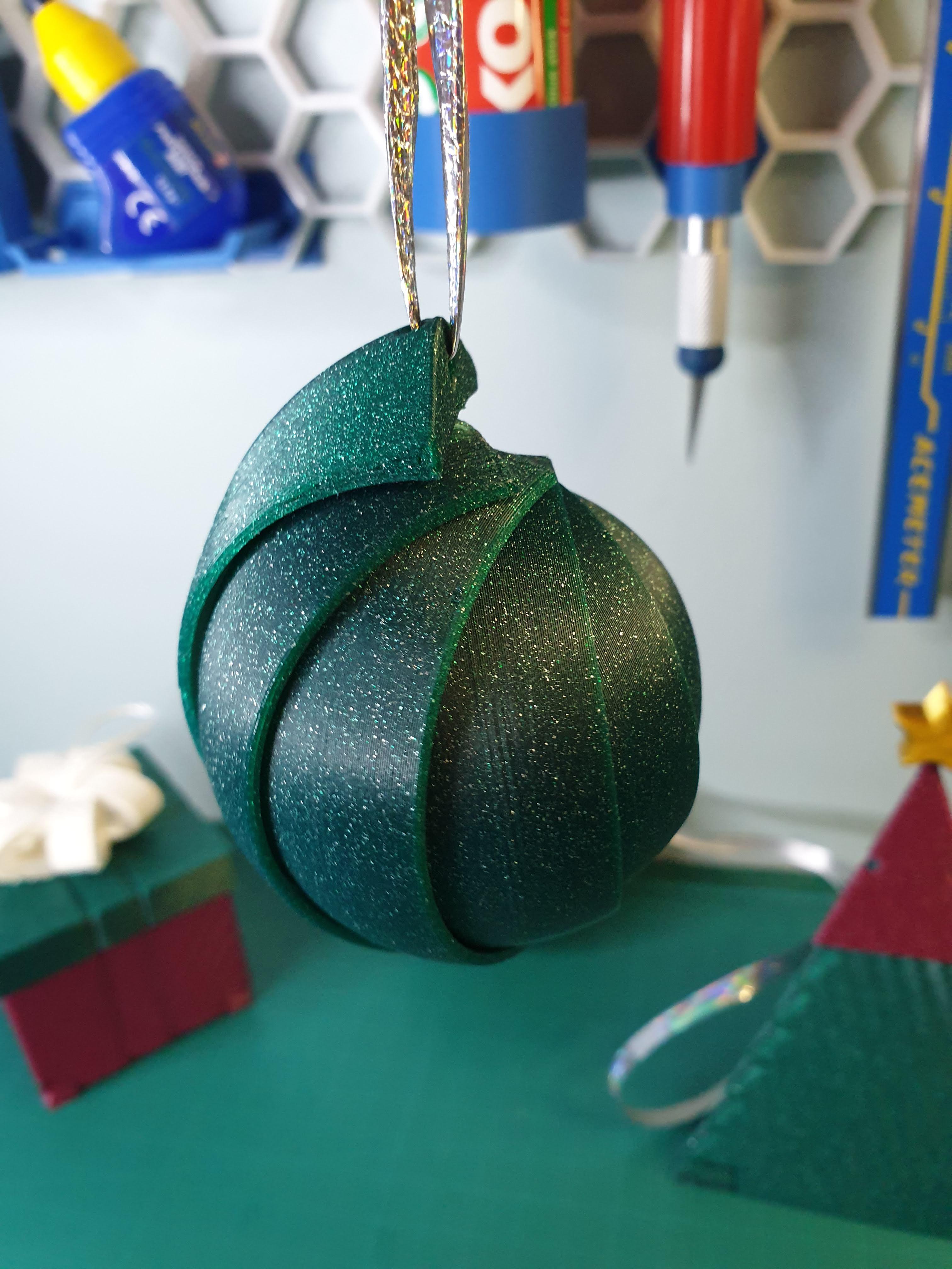 Decremental Shells Ornament || Christmas 3d model