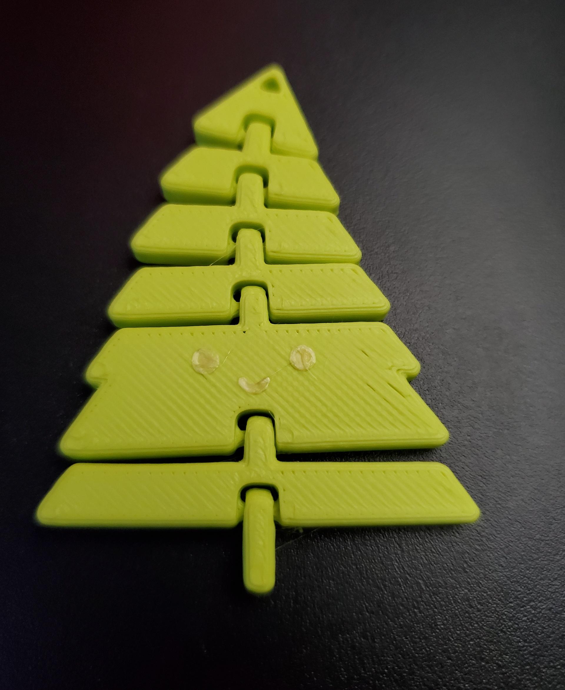 Articulated Kawaii Christmas Tree Keychain - Print in place fidget toy - 3mf - polyterra lime green - 3d model