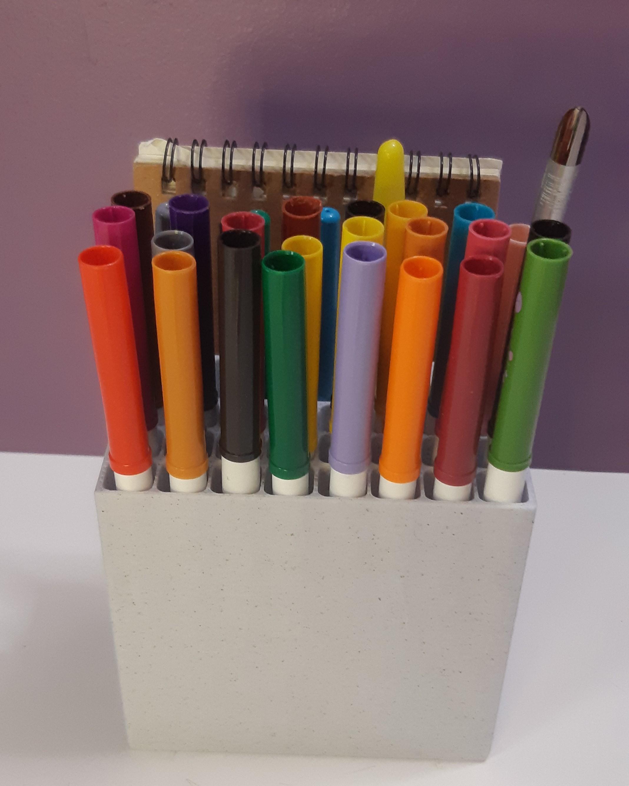 Marker Organizer - Holds 24 Pen, colored pencil, or skinny markers + 5 thicker markers 3d model