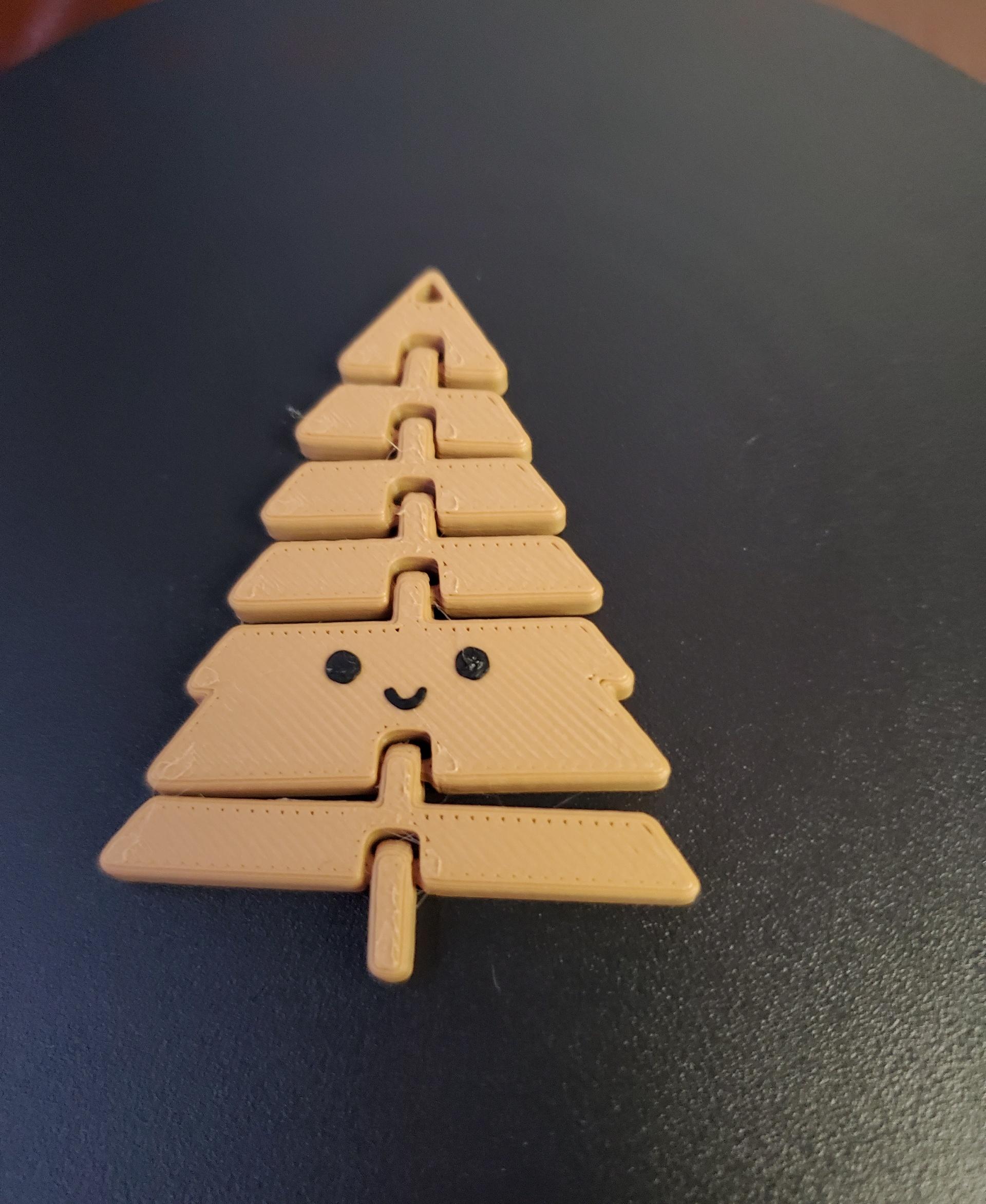Articulated Kawaii Christmas Tree Keychain - Print in place fidget toy - 3mf - polyterra wood - 3d model