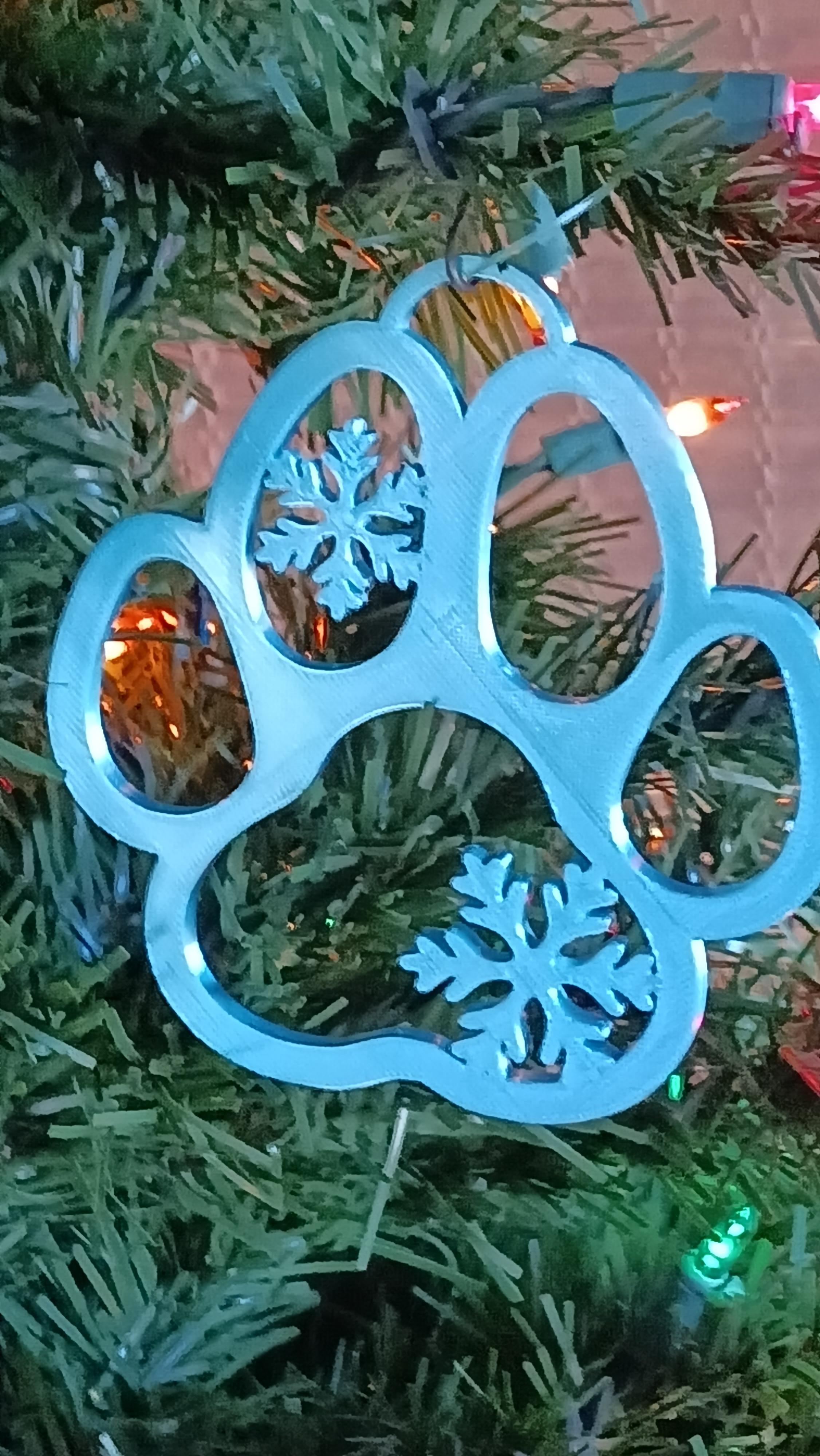Christmas Dog Paw Print Ornament  3d model