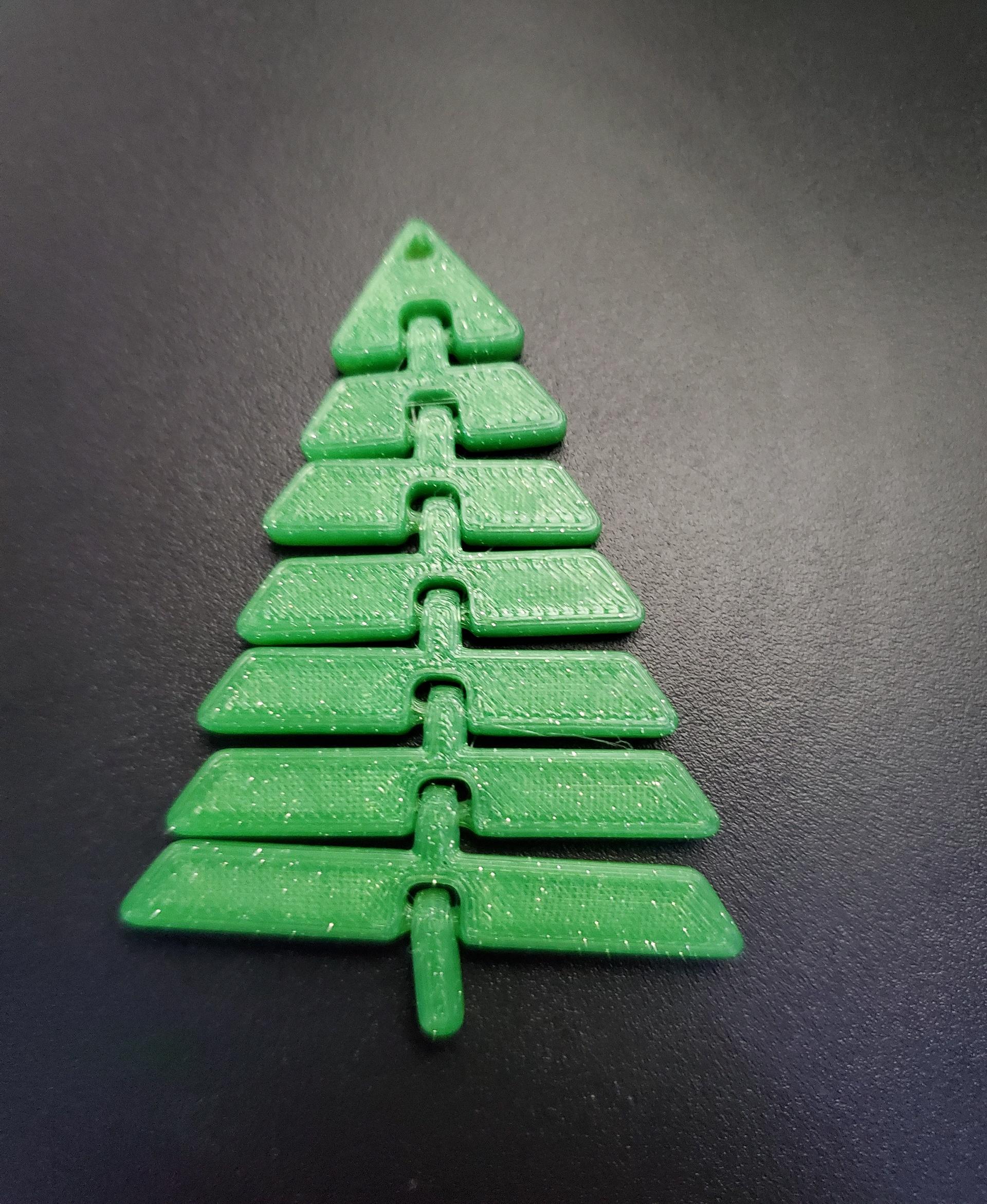 Articulated Christmas Tree Keychain - Print in place fidget toy - protopasta fleck n forest green - 3d model
