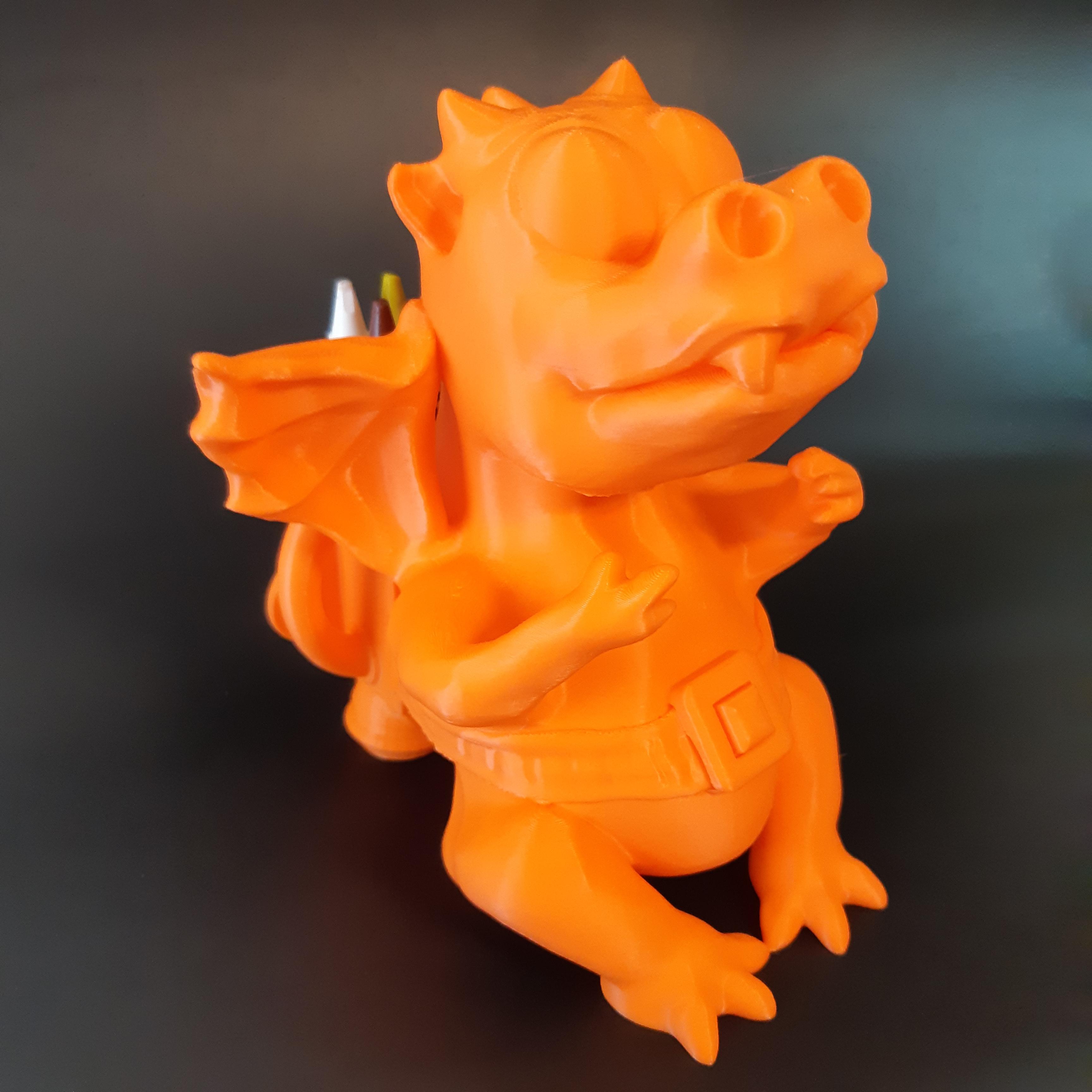 DRAGON WITH JET PACK CRAYON / PENCIL HOLDER  3d model