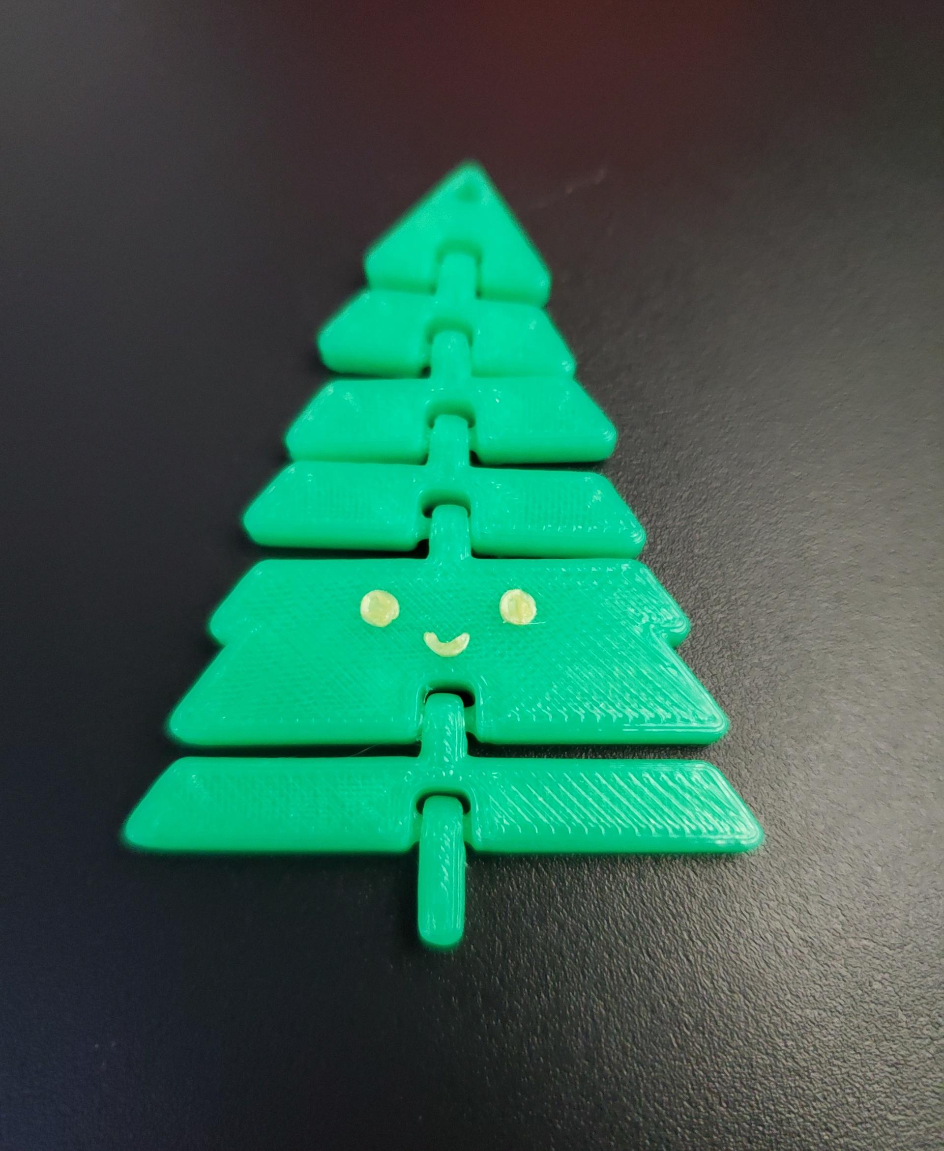 Articulated Kawaii Christmas Tree Keychain - Print in place fidget toy - 3mf - IIIDMAX fluorescent green - 3d model