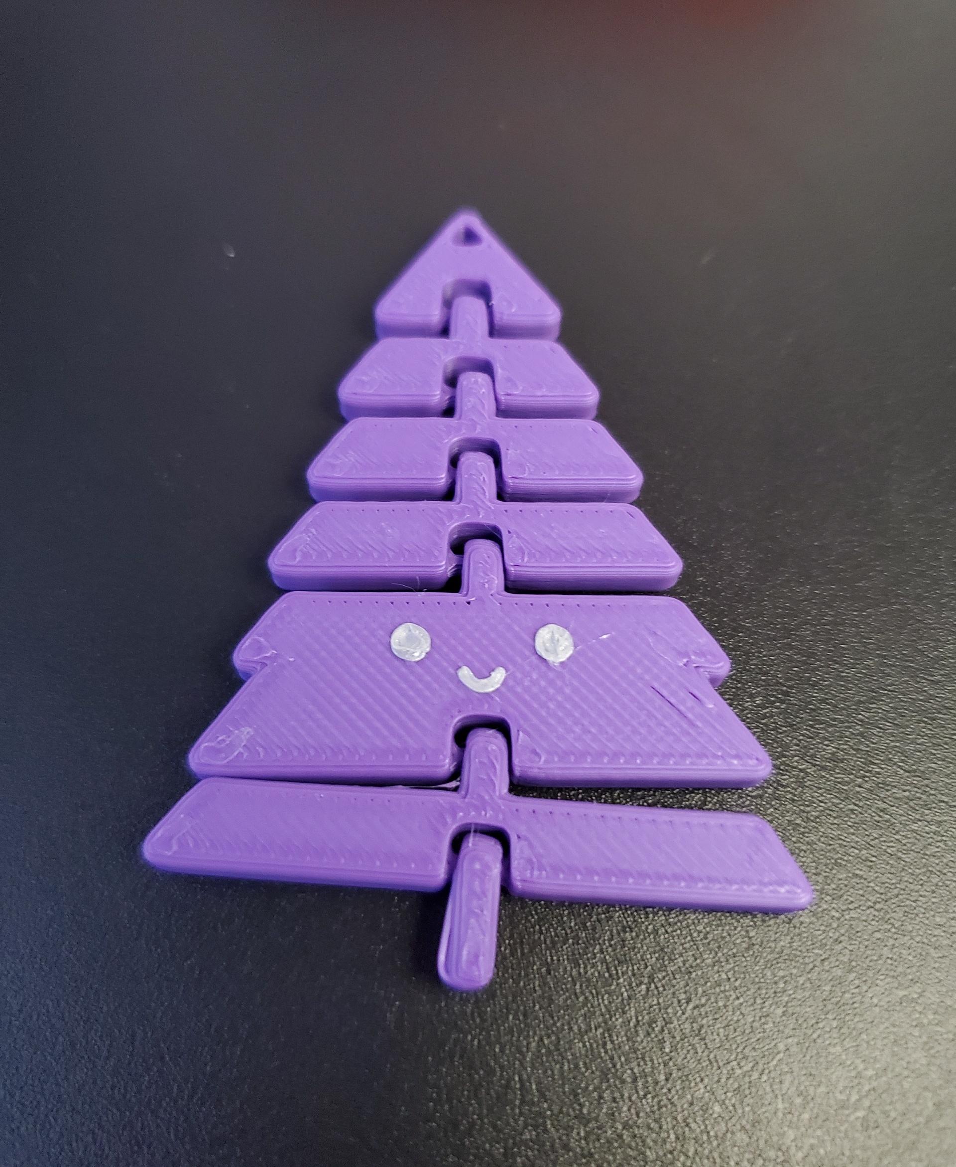Articulated Kawaii Christmas Tree Keychain - Print in place fidget toy - 3mf - polymaker pla pro purple - 3d model