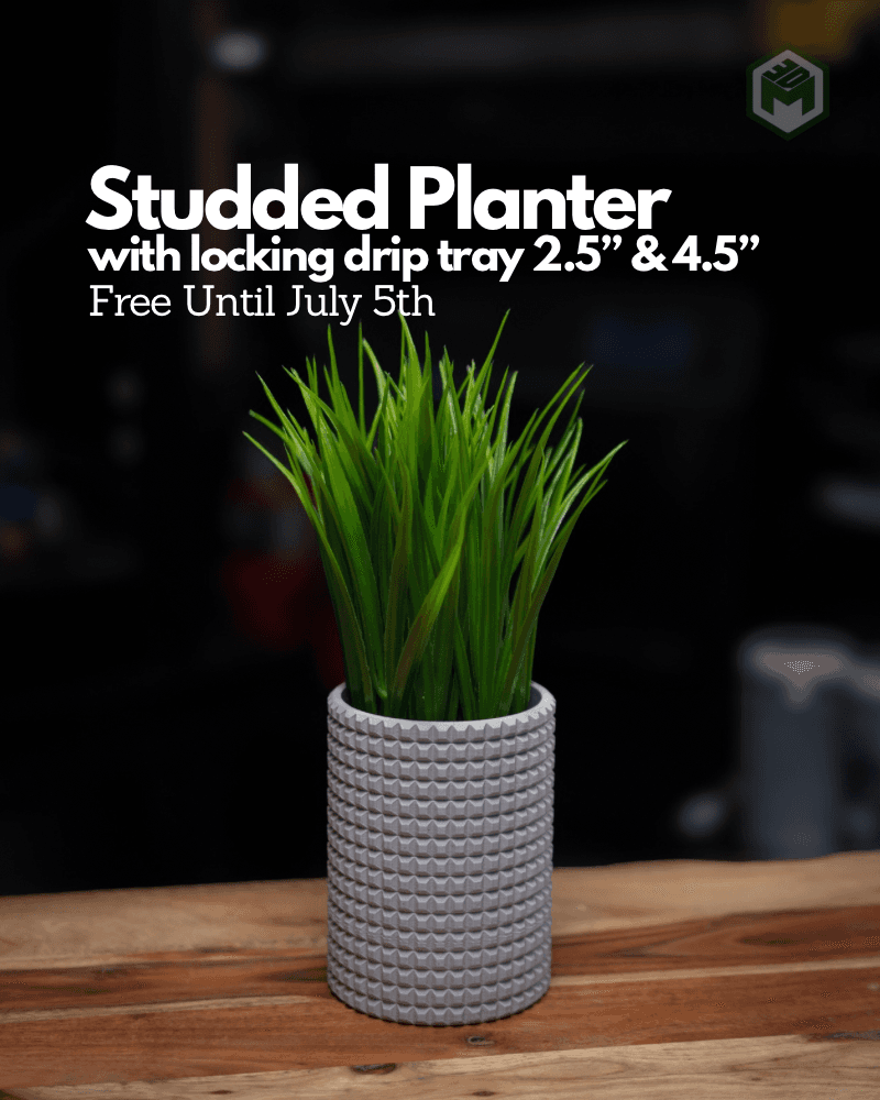 Studded Pattern Planter with Locking Drip Tray 3d model
