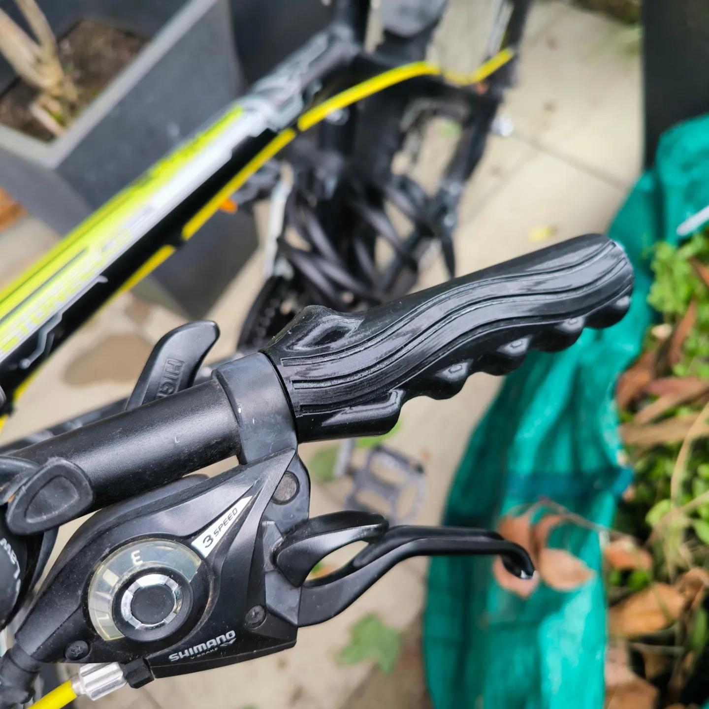 Ergonomic custom bike handle grip  3d model