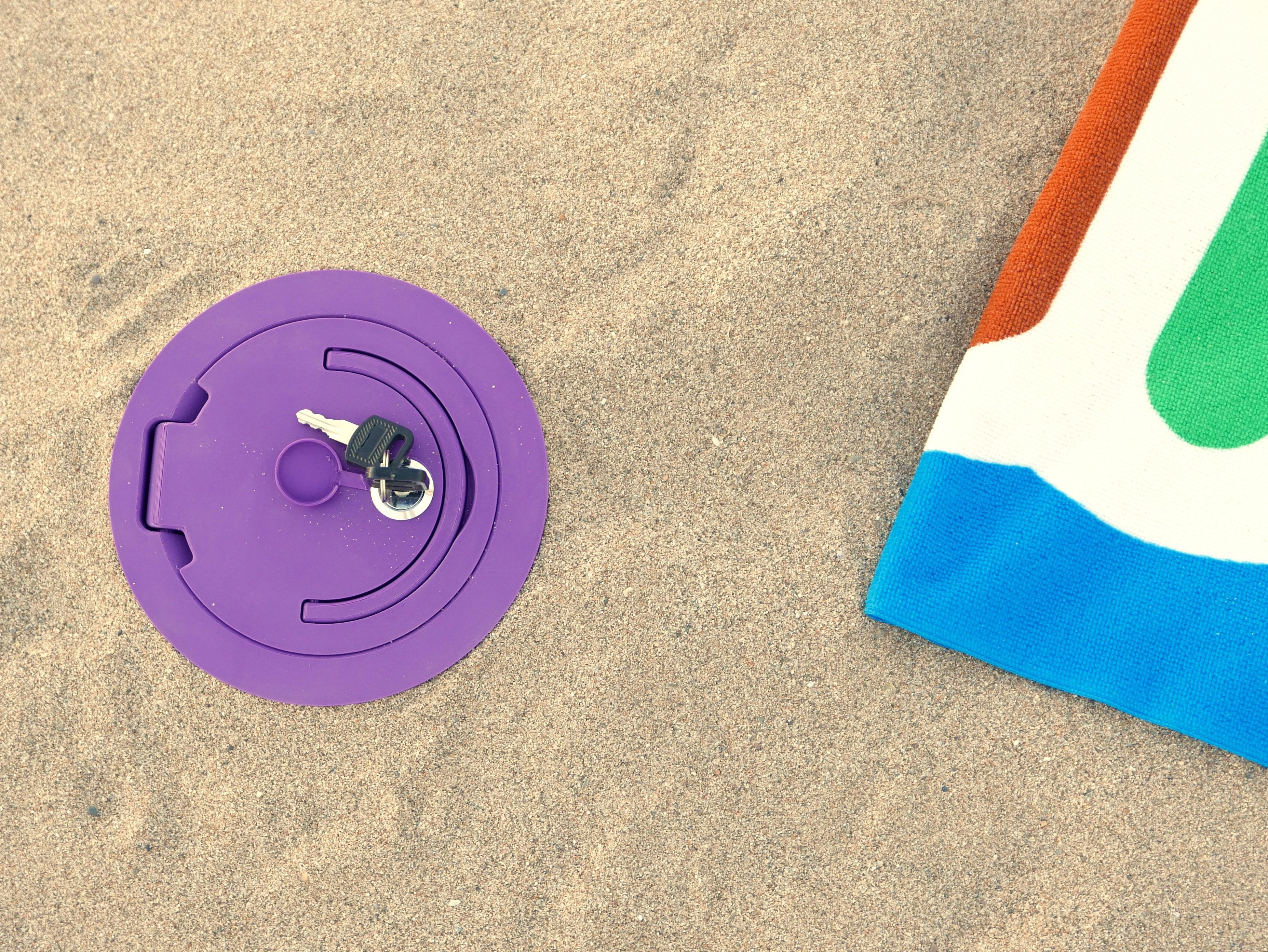 SAND SAFE 2 (With Keys and AirTag) 3d model