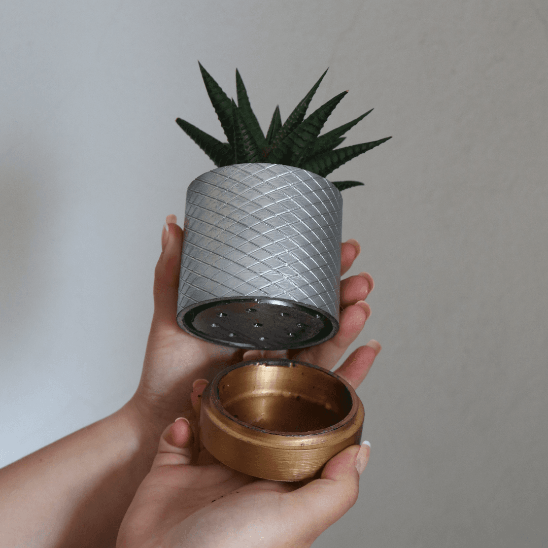 Cross Stich Vase / Planter 3d model