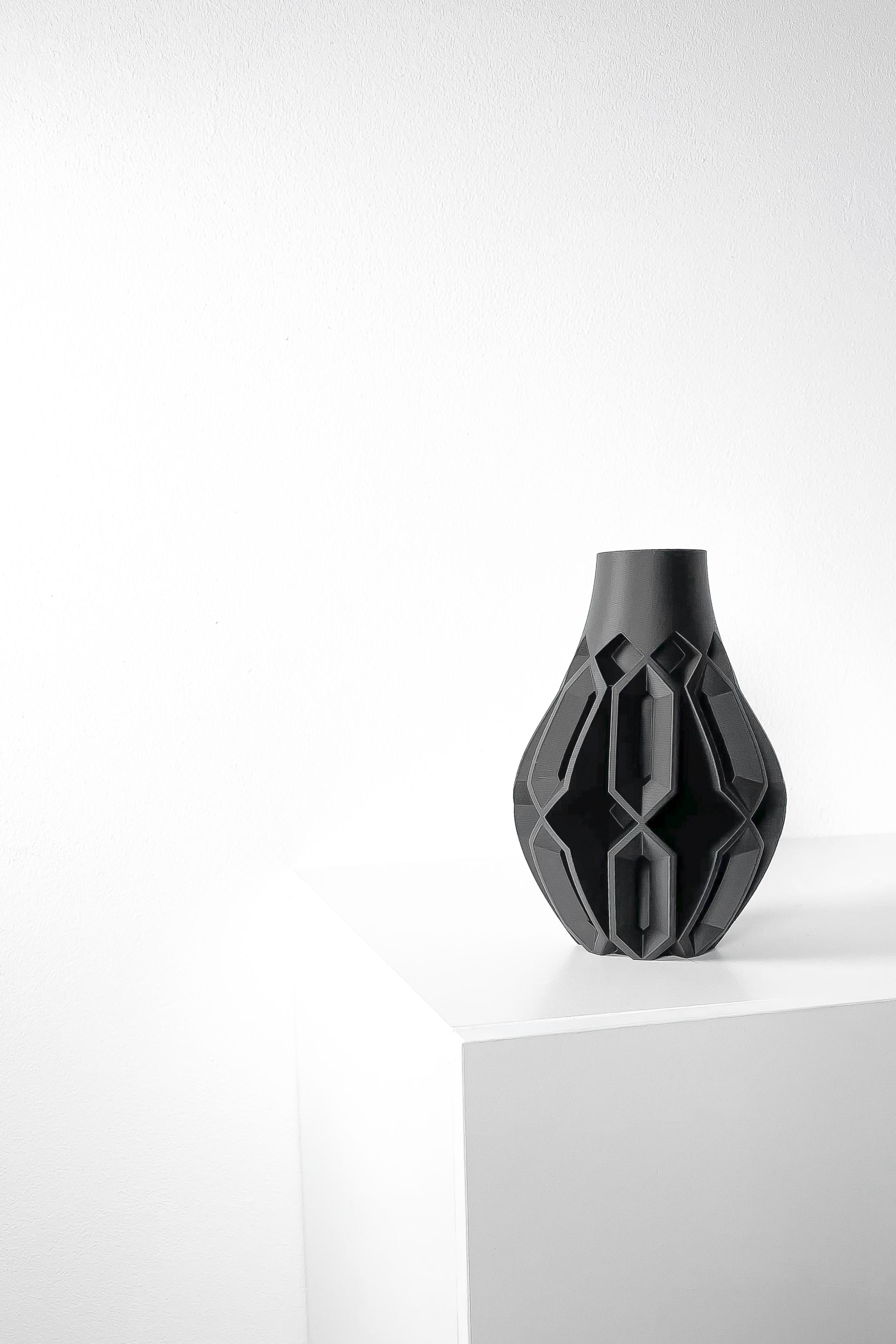 The Vesperi Vase, Modern and Unique Home Decor for Dried and Flower Arrangements  | STL File 3d model