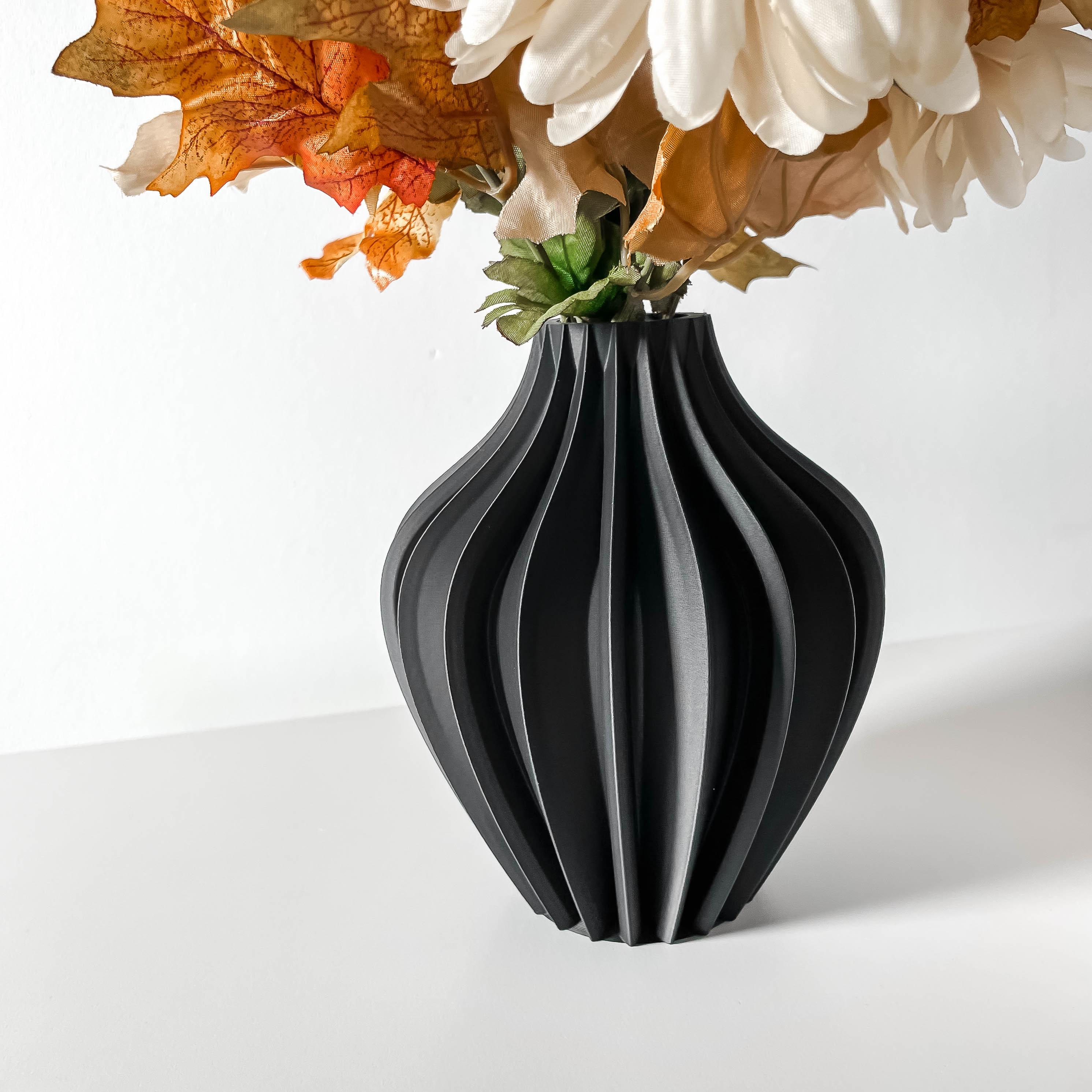 The Darin Vase, Modern and Unique Home Decor for Dried and Preserved Flower Arrangement  | STL File 3d model