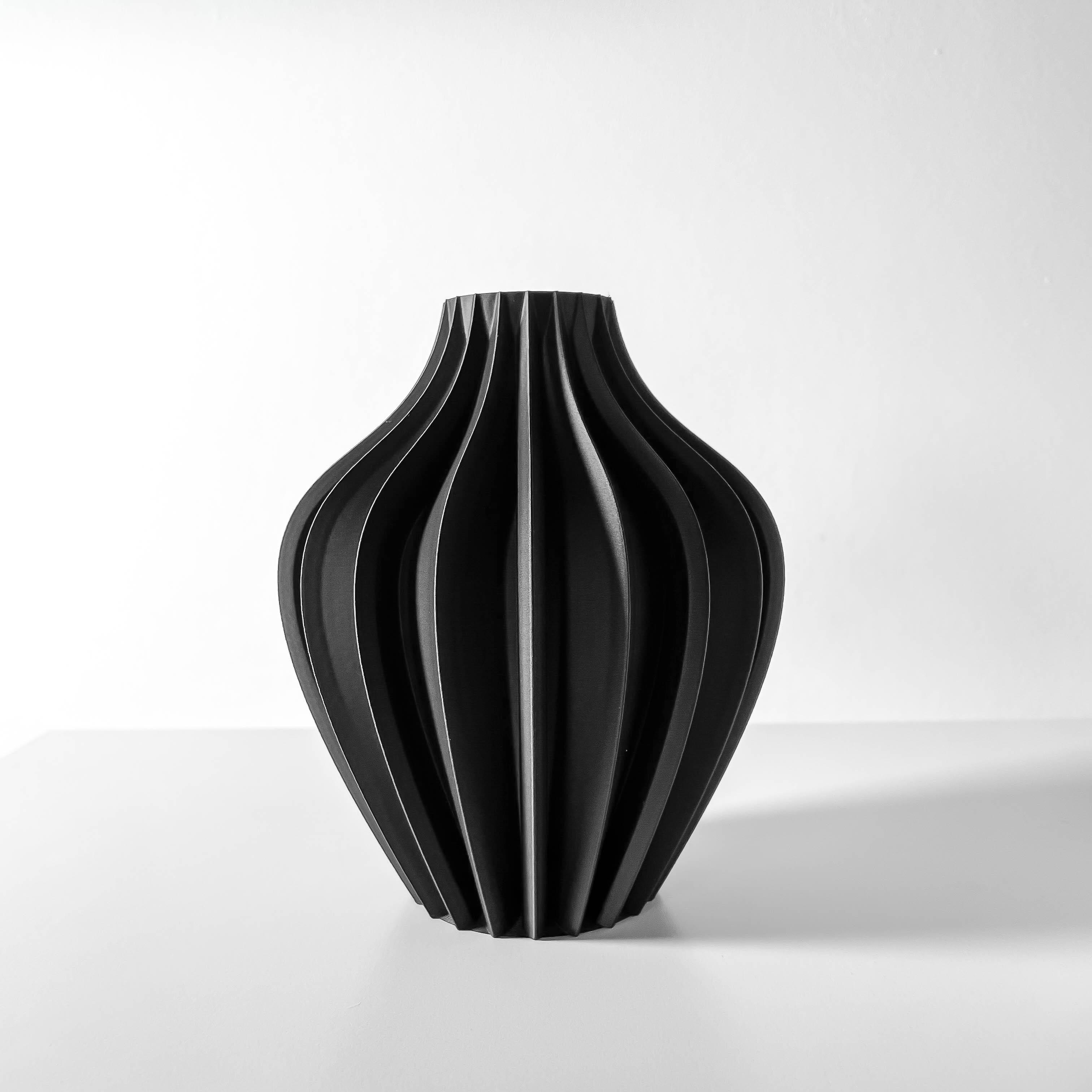 The Darin Vase, Modern and Unique Home Decor for Dried and Preserved Flower Arrangement  | STL File 3d model