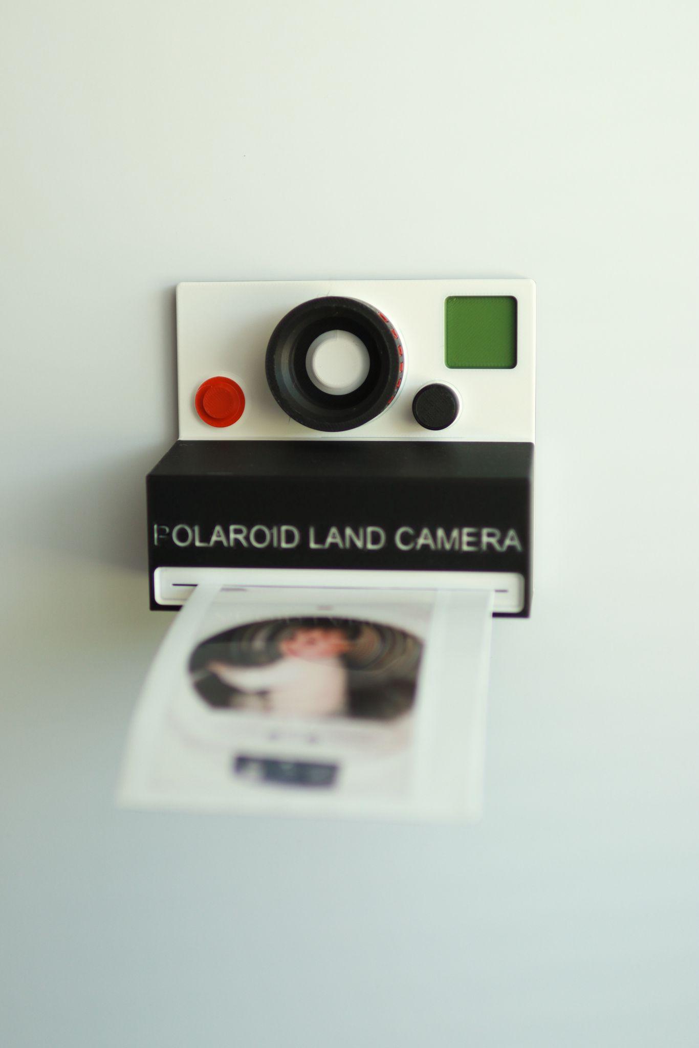 Polaroid  Magnet 3d model