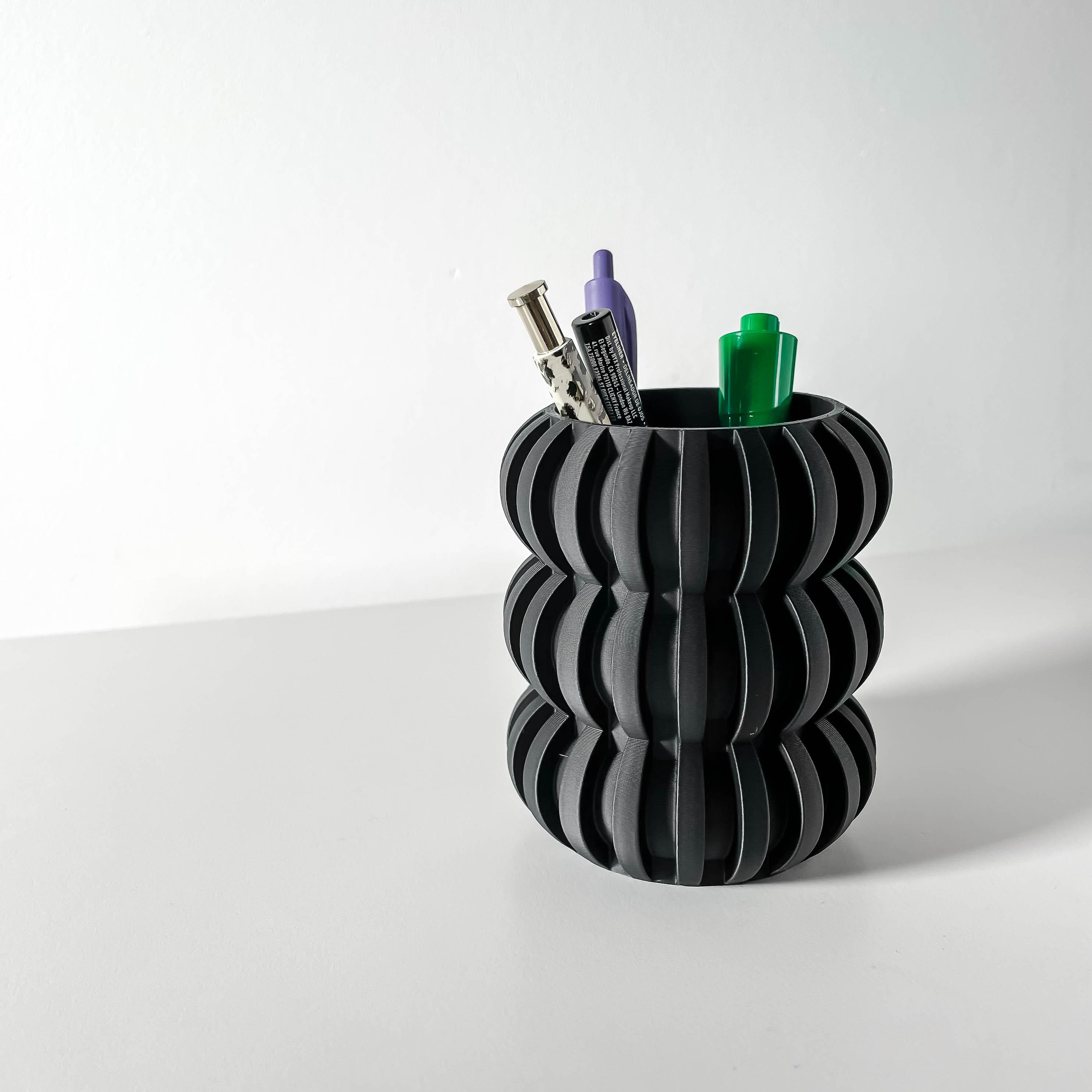 The Renio Pen Holder | Desk Organizer and Pencil Cup Holder | Modern Office and Home Decor 3d model