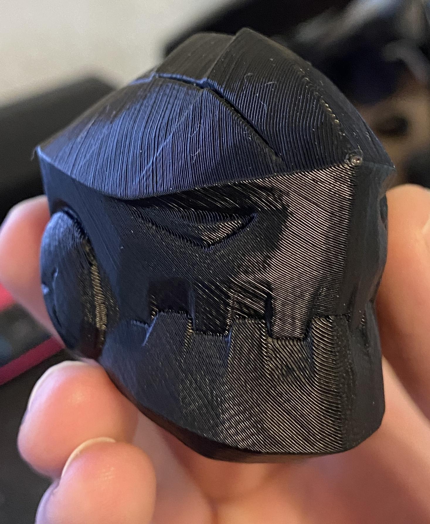 Leviathan Helmet - VS - Planetside 2 - Turned out decent. Though the model has some noise that I tried to avoid, none of that comes through in the print, at least in this size. I will definitely print a bigger one to find out =D - 3d model