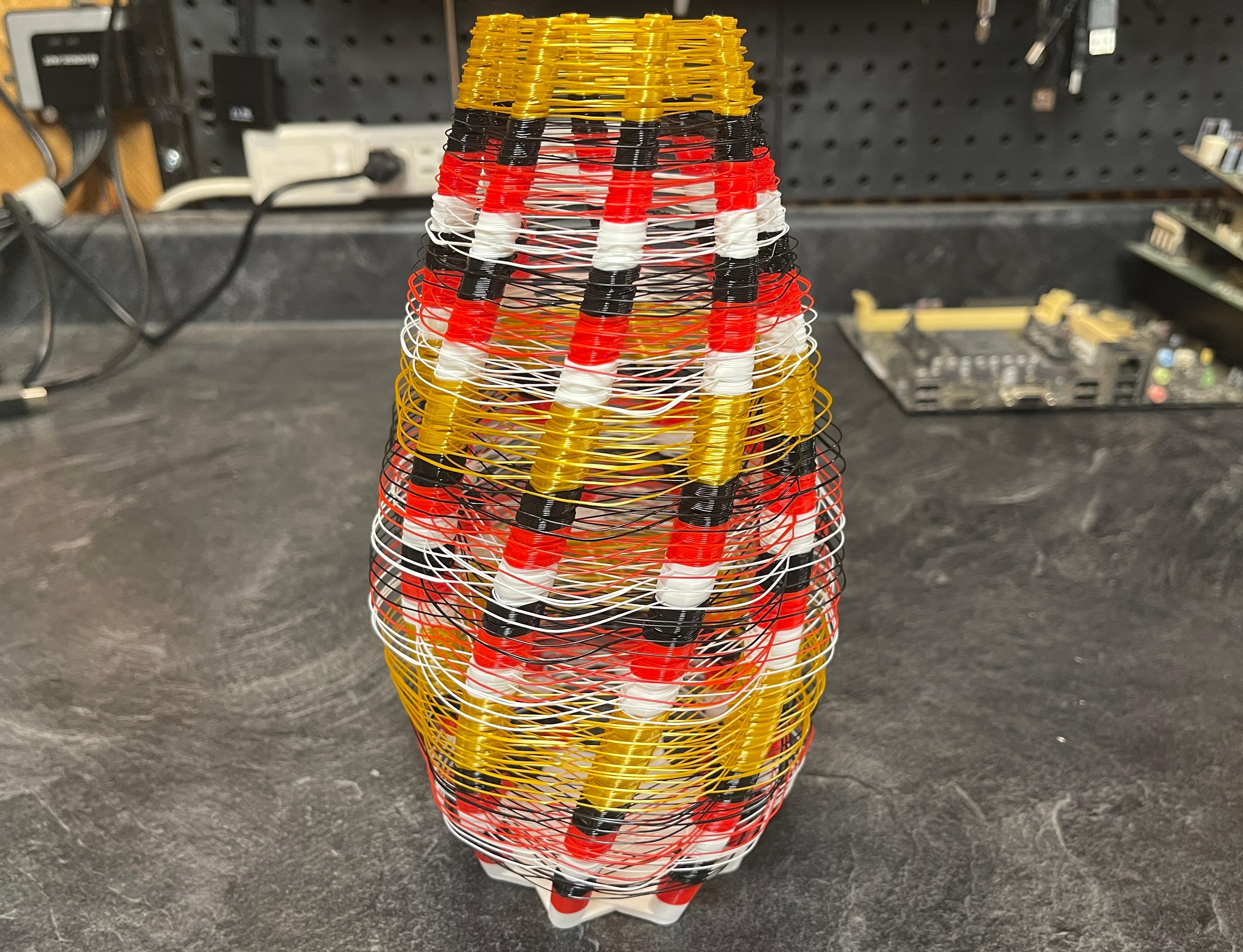 Woven String Vase 1 3d model