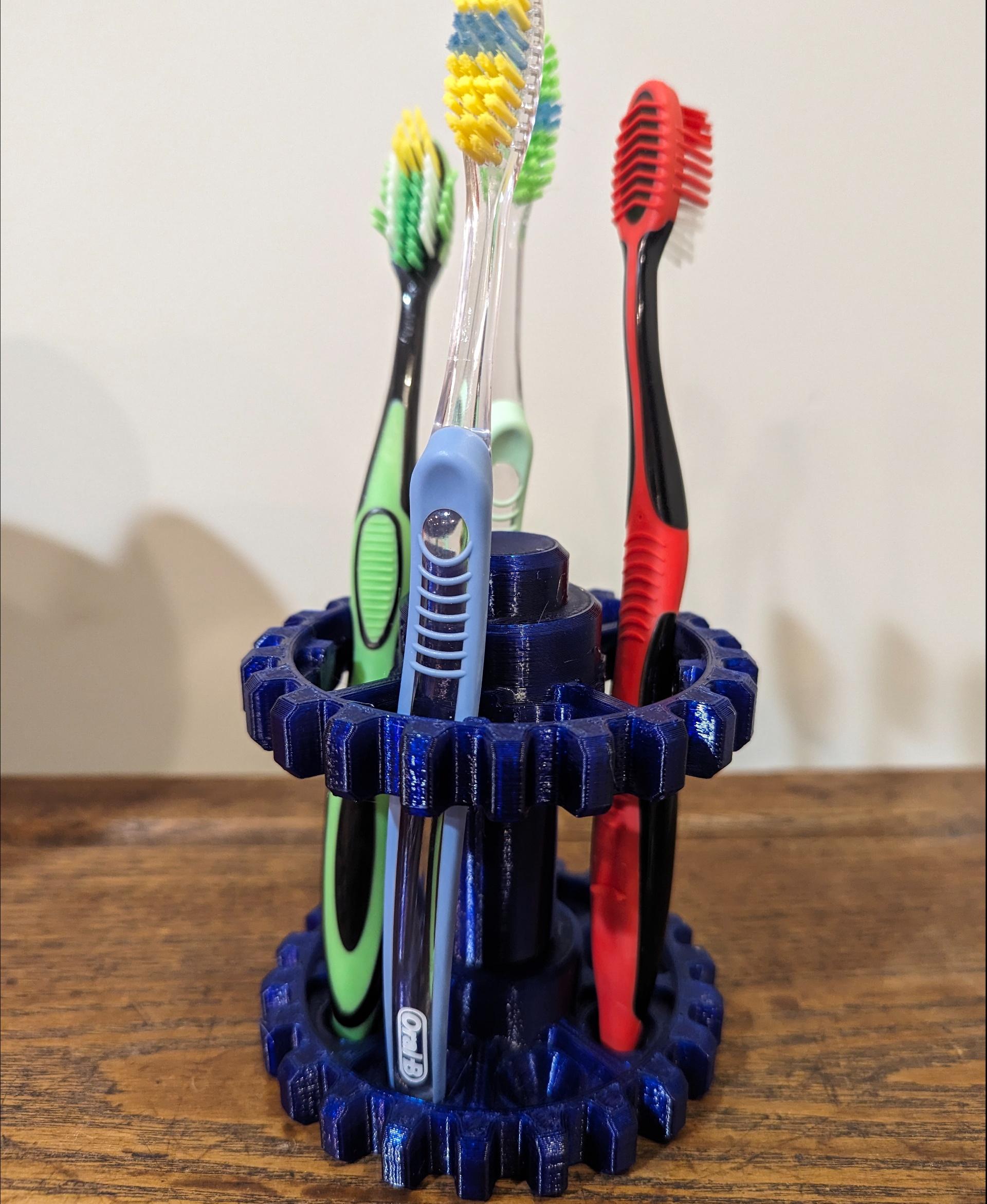 Double Gear Pen Holder  - Modified slightly in PrusaSlicer to make it into a travel toothbrush holder. - 3d model