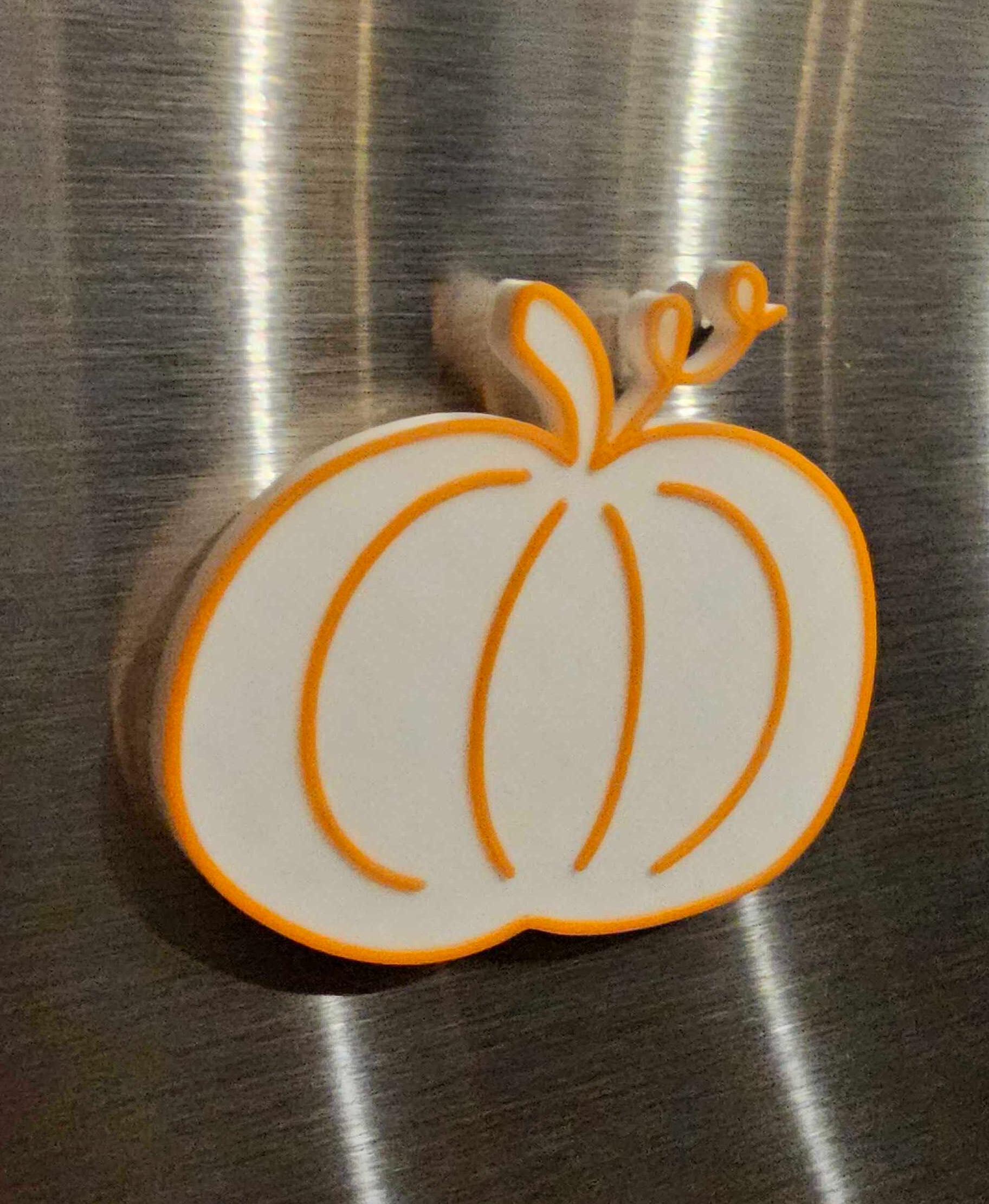Pumpkin with vine | Fall / Autumn seasonal decor | Halloween / Thanksgiving magnet 3d model