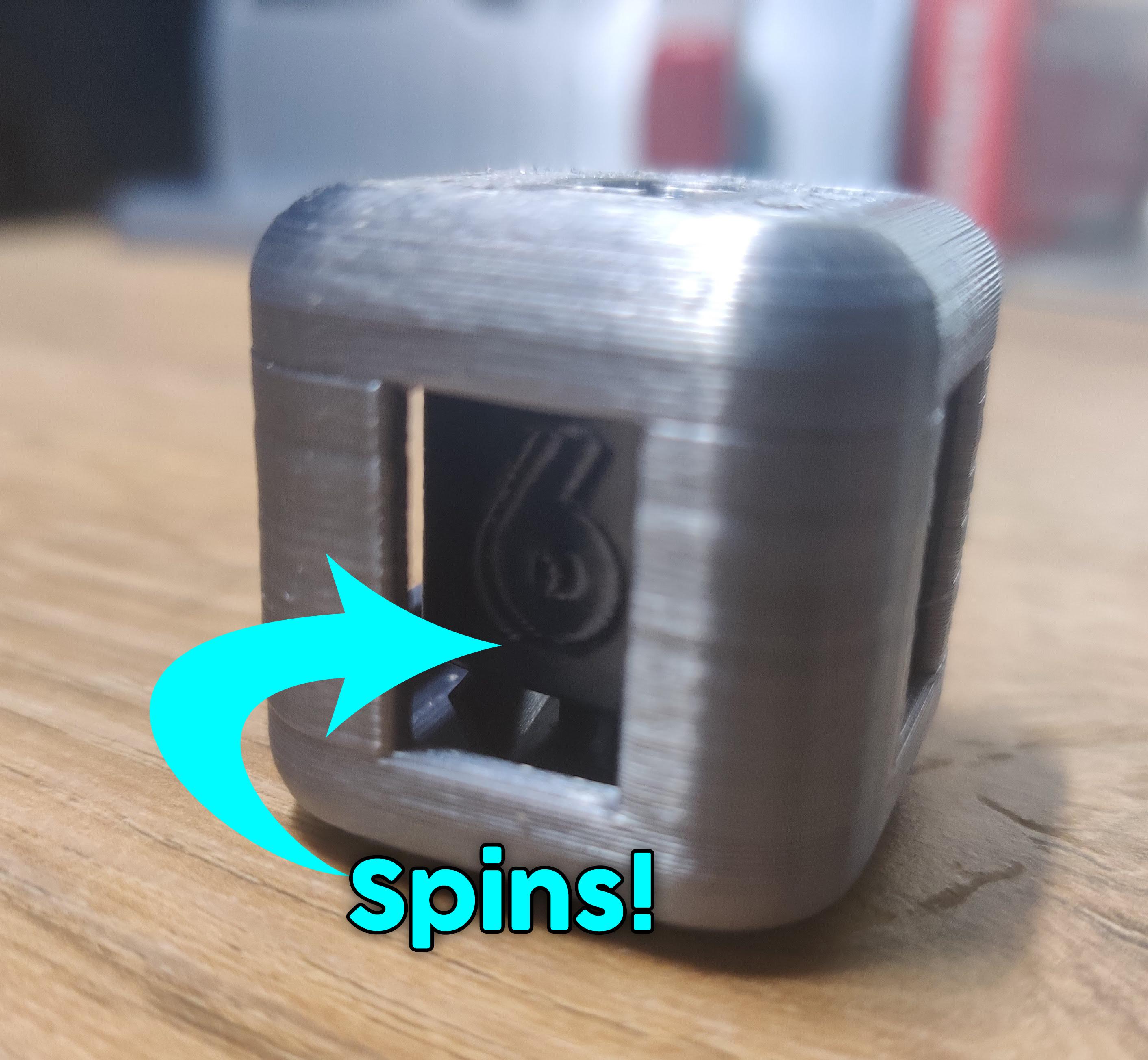 The Magnificent Spinning Dice 3d model